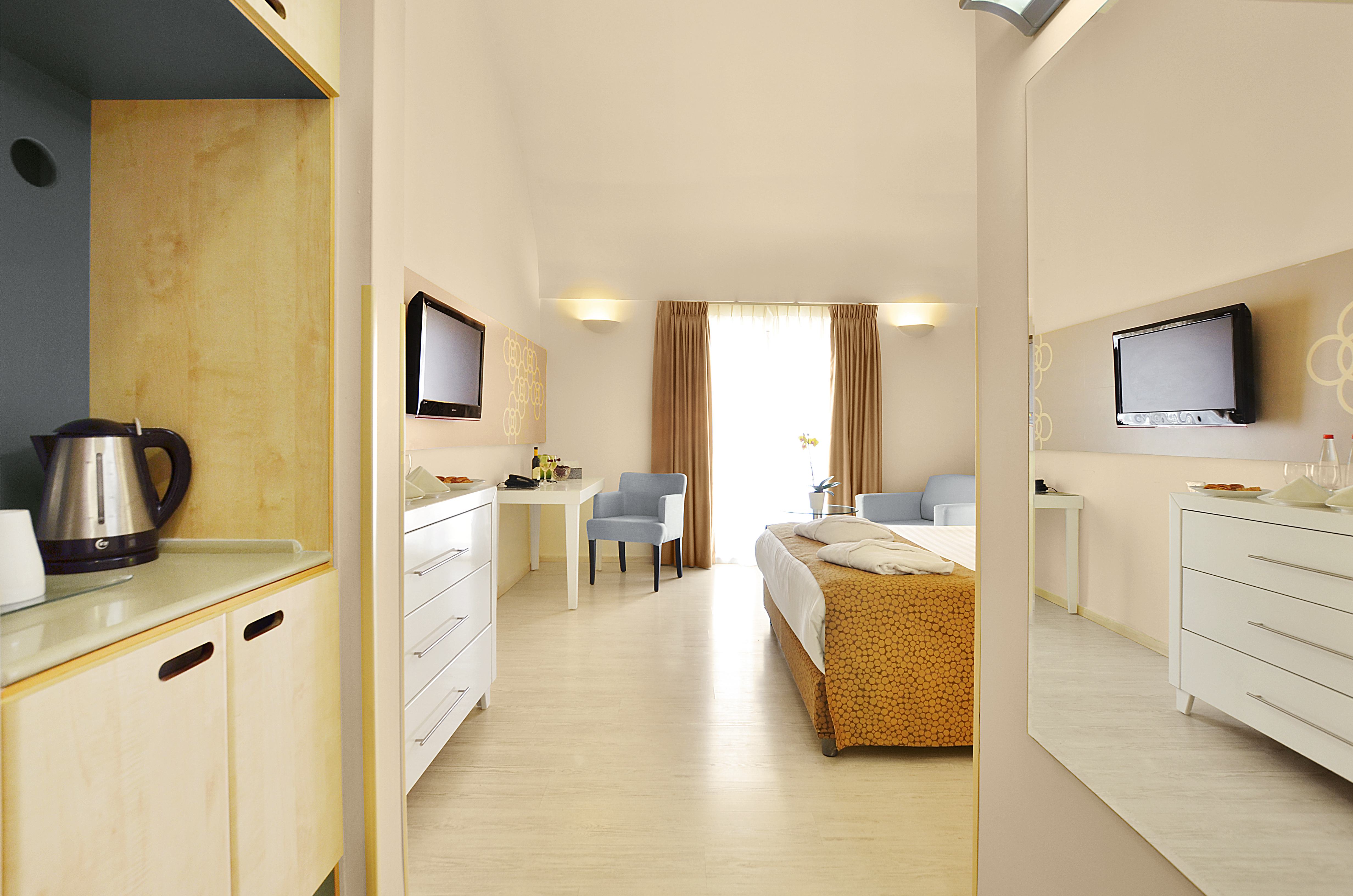 Double or Twin Deluxe