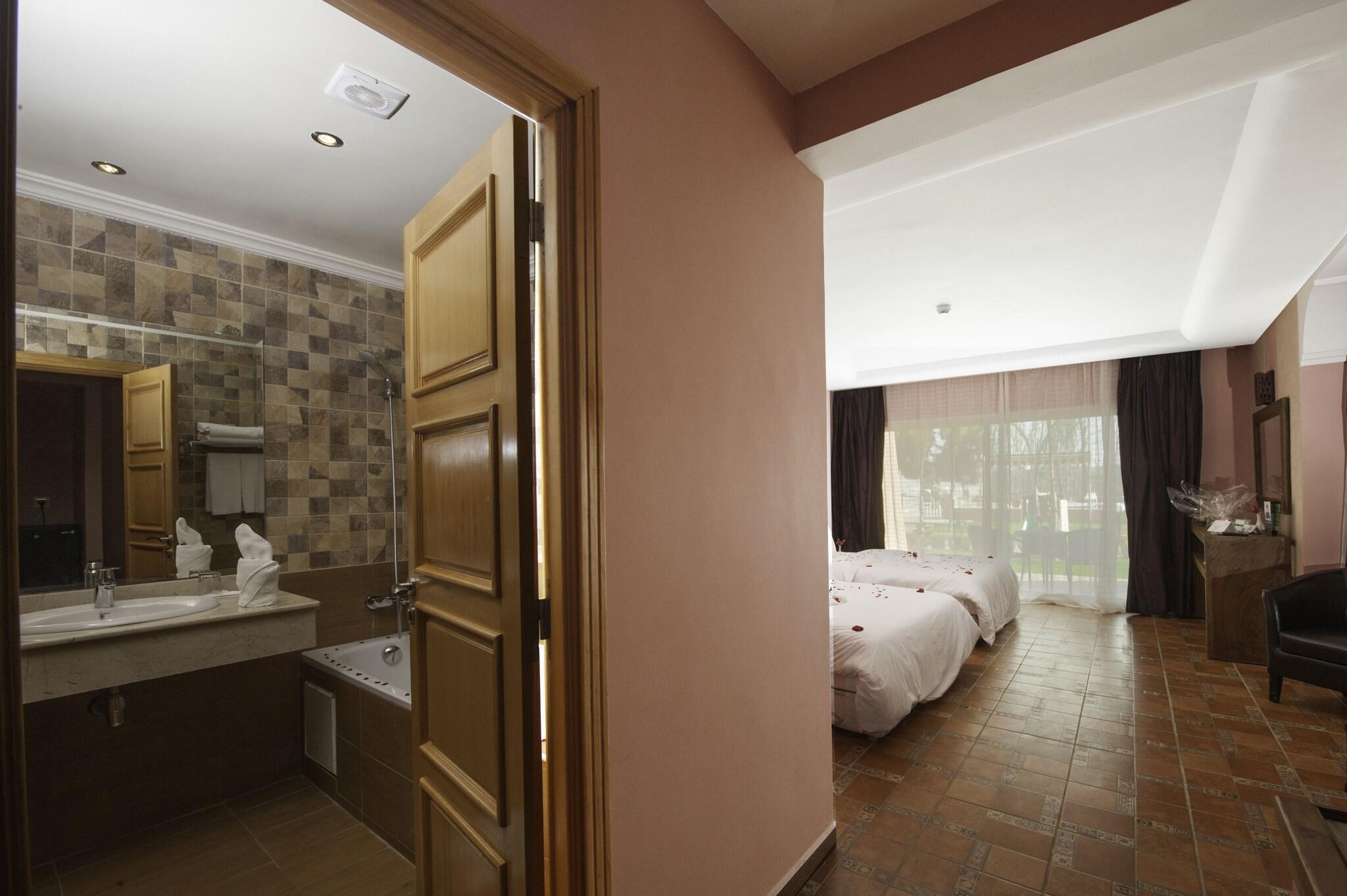 Junior Suite King Size Bed