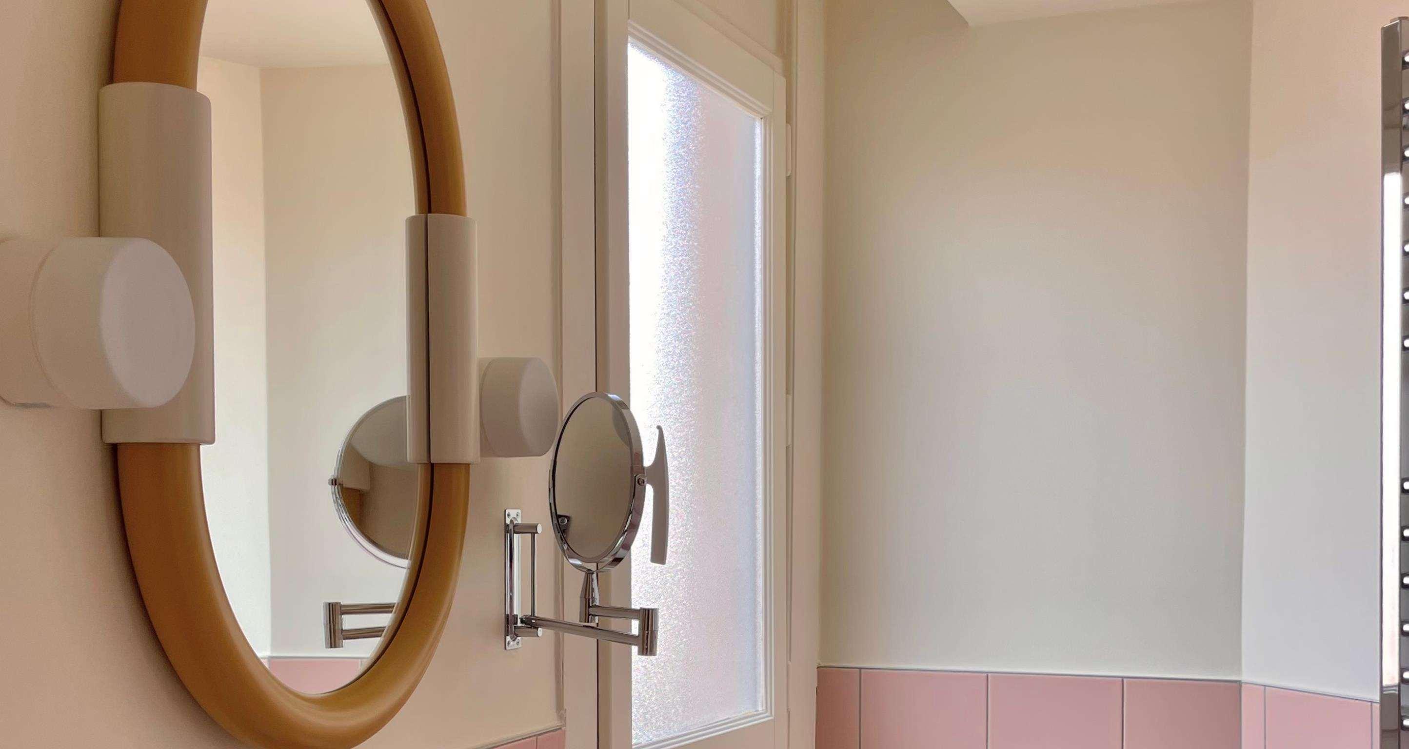 Double Classic Queen Bed