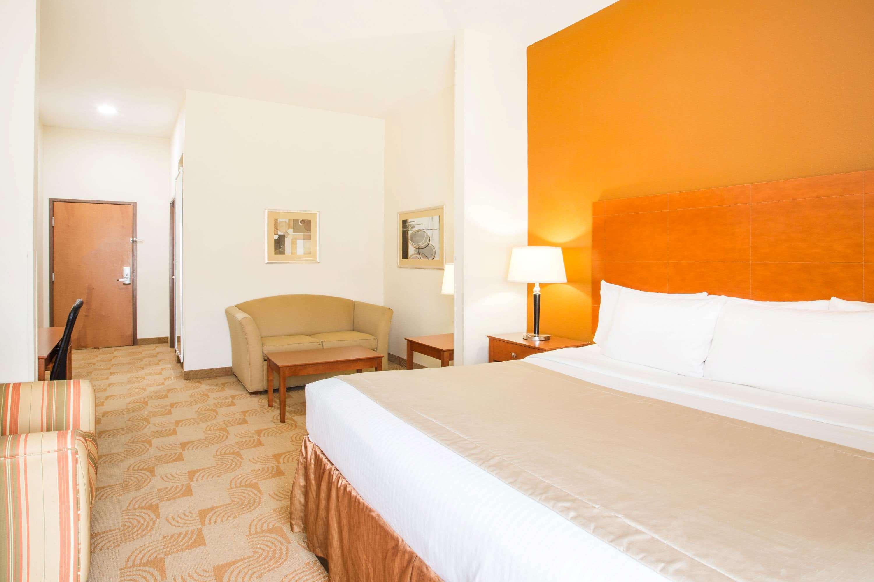 Room King Bed Non Smoking