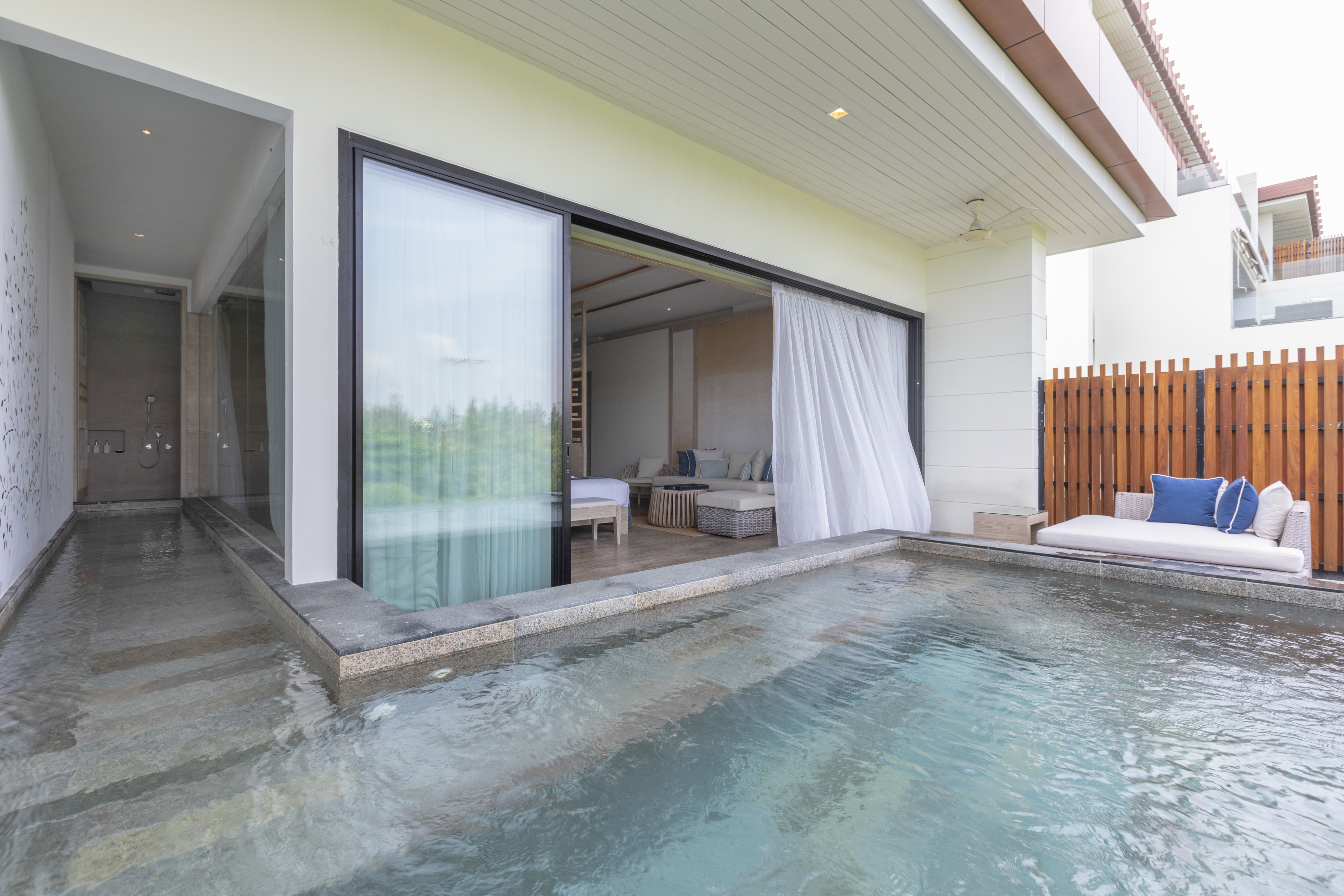 Suite Deluxe with Private Pool