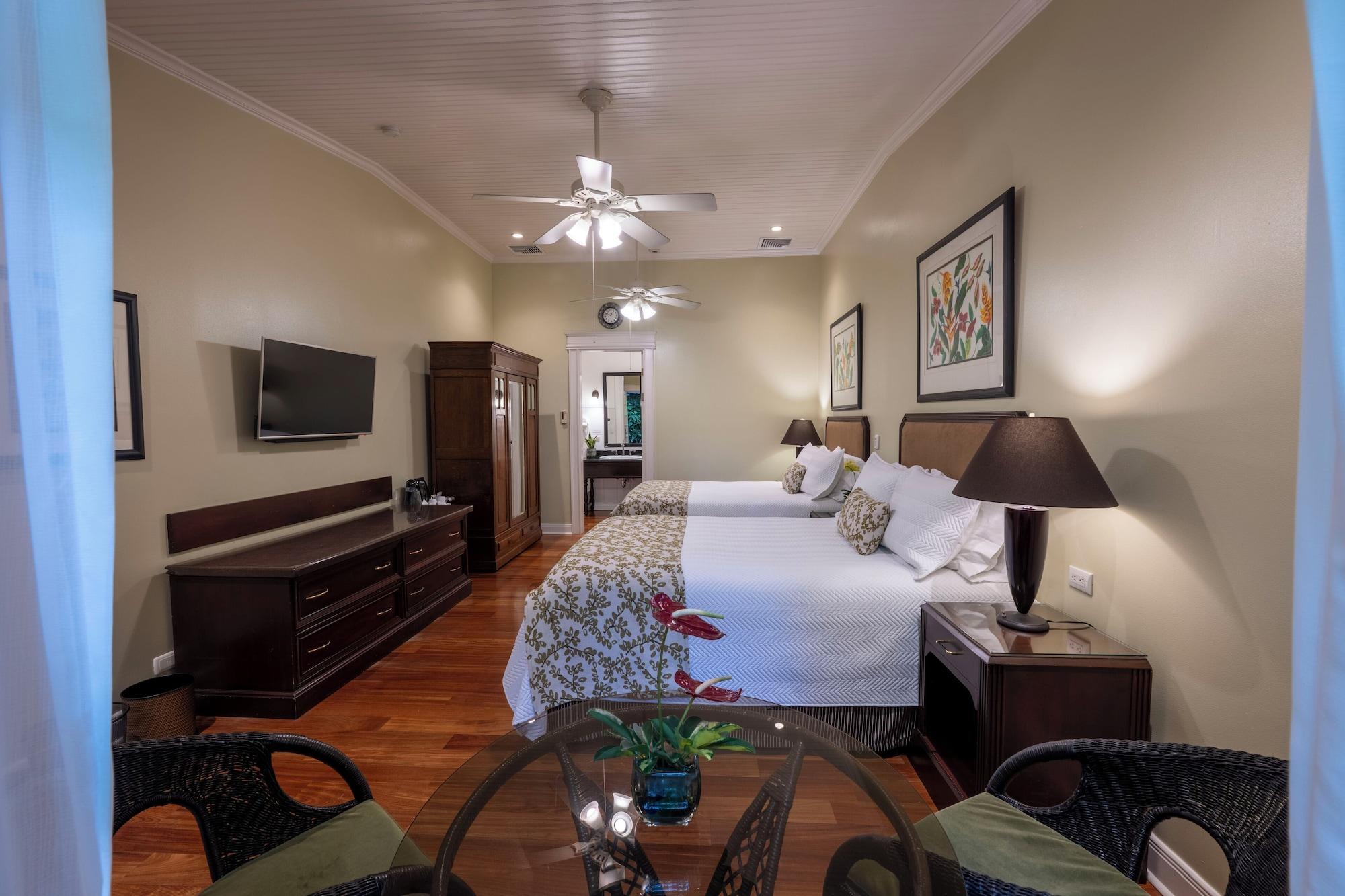 Double Deluxe Two Queen Beds