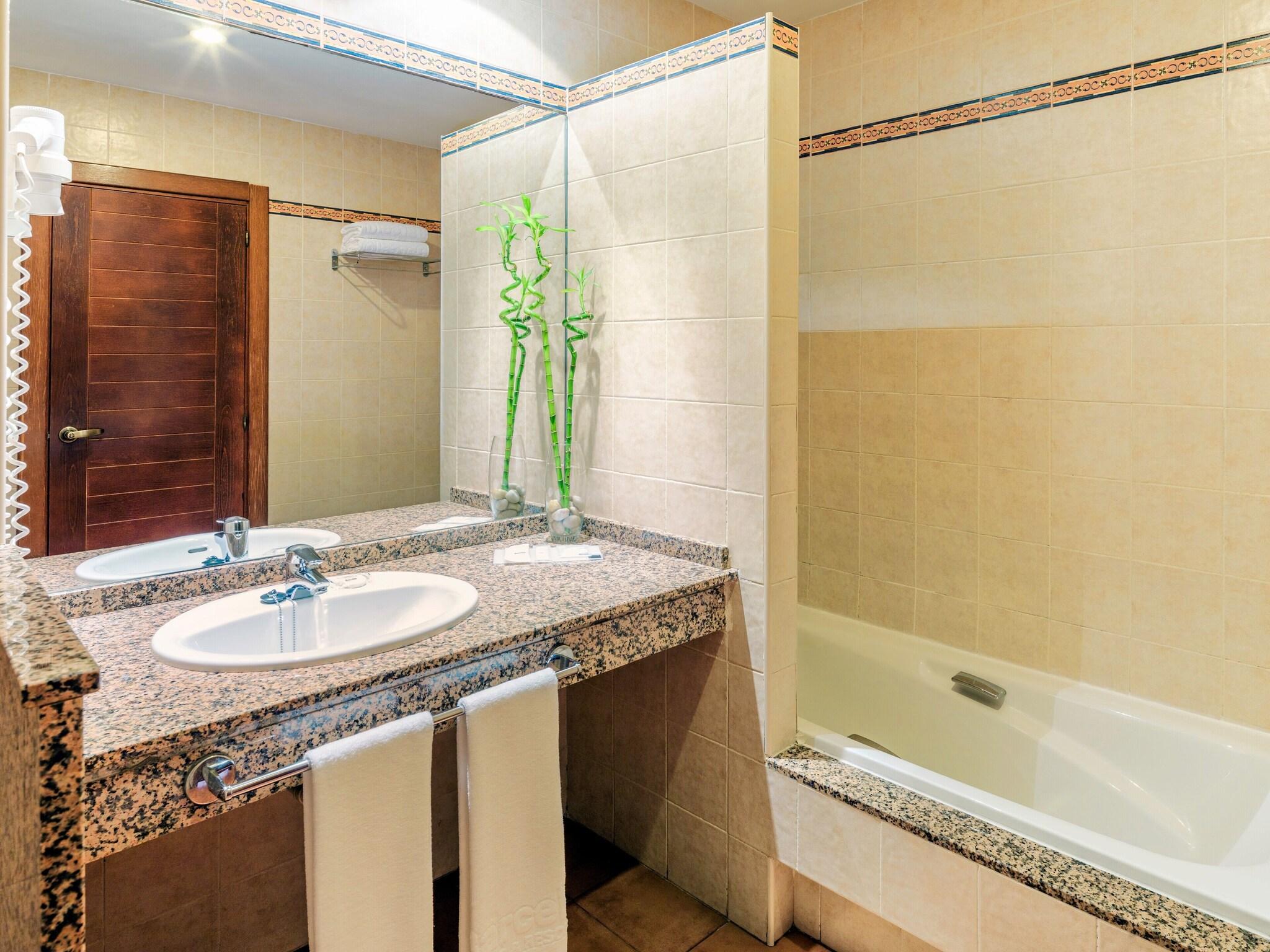 Double Single Deluxe King Bed