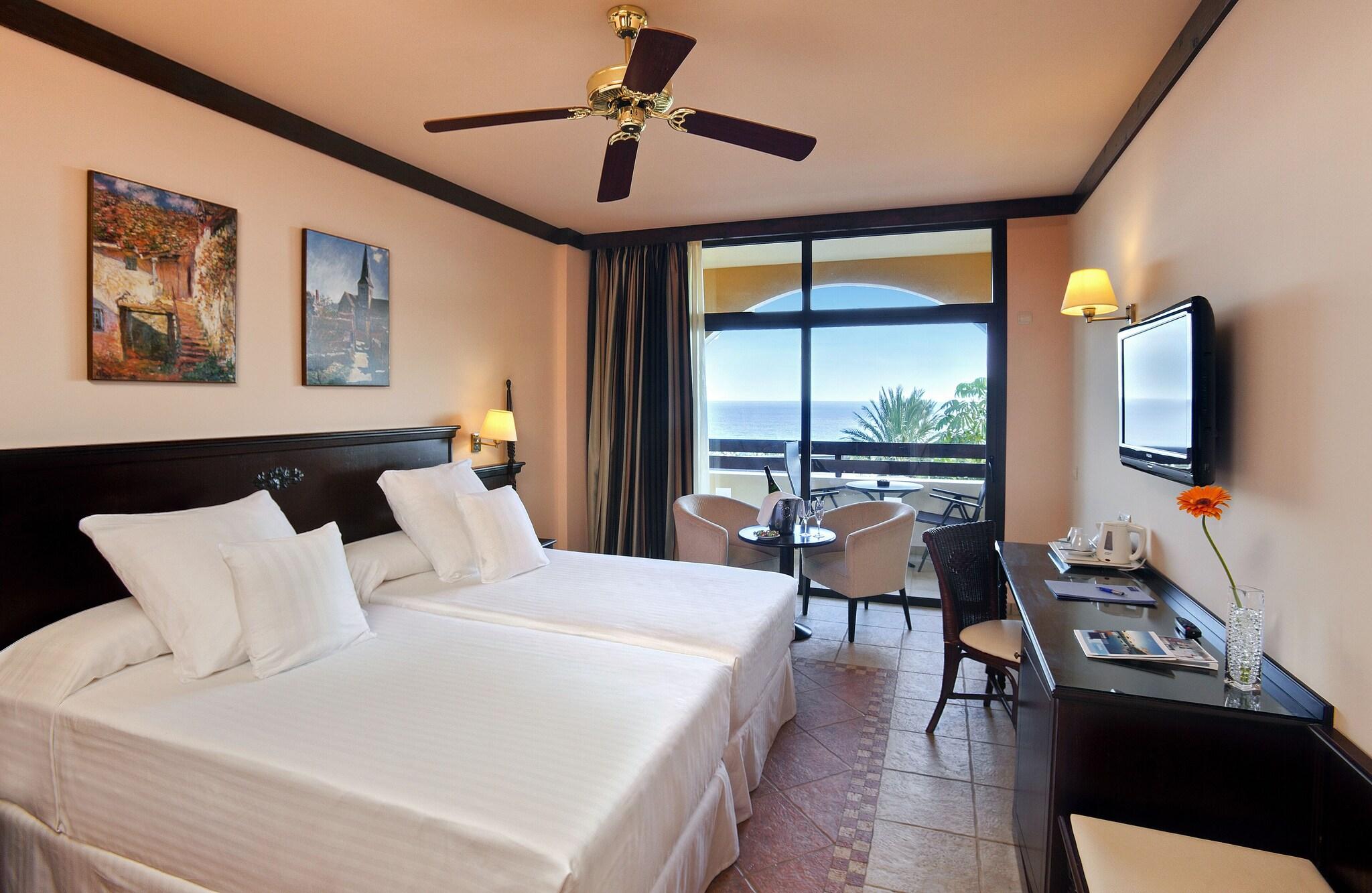 Double Single Deluxe King Bed