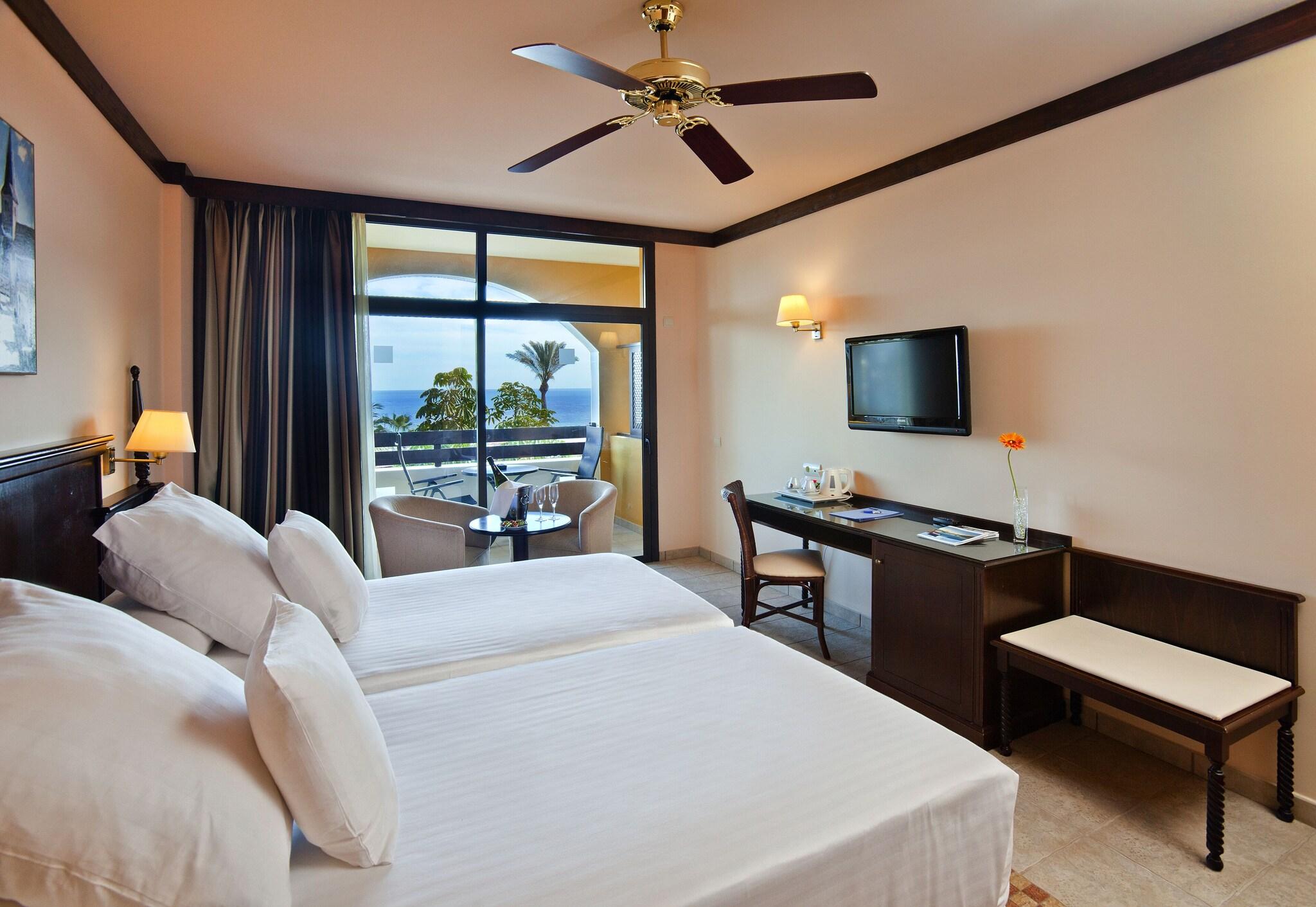 Double Single Deluxe King Bed