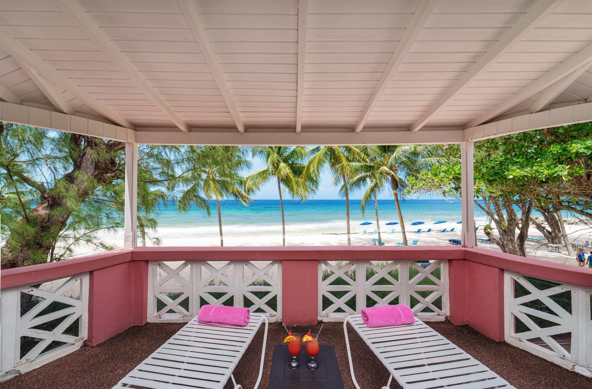 Junior Suite Queen Size Bed