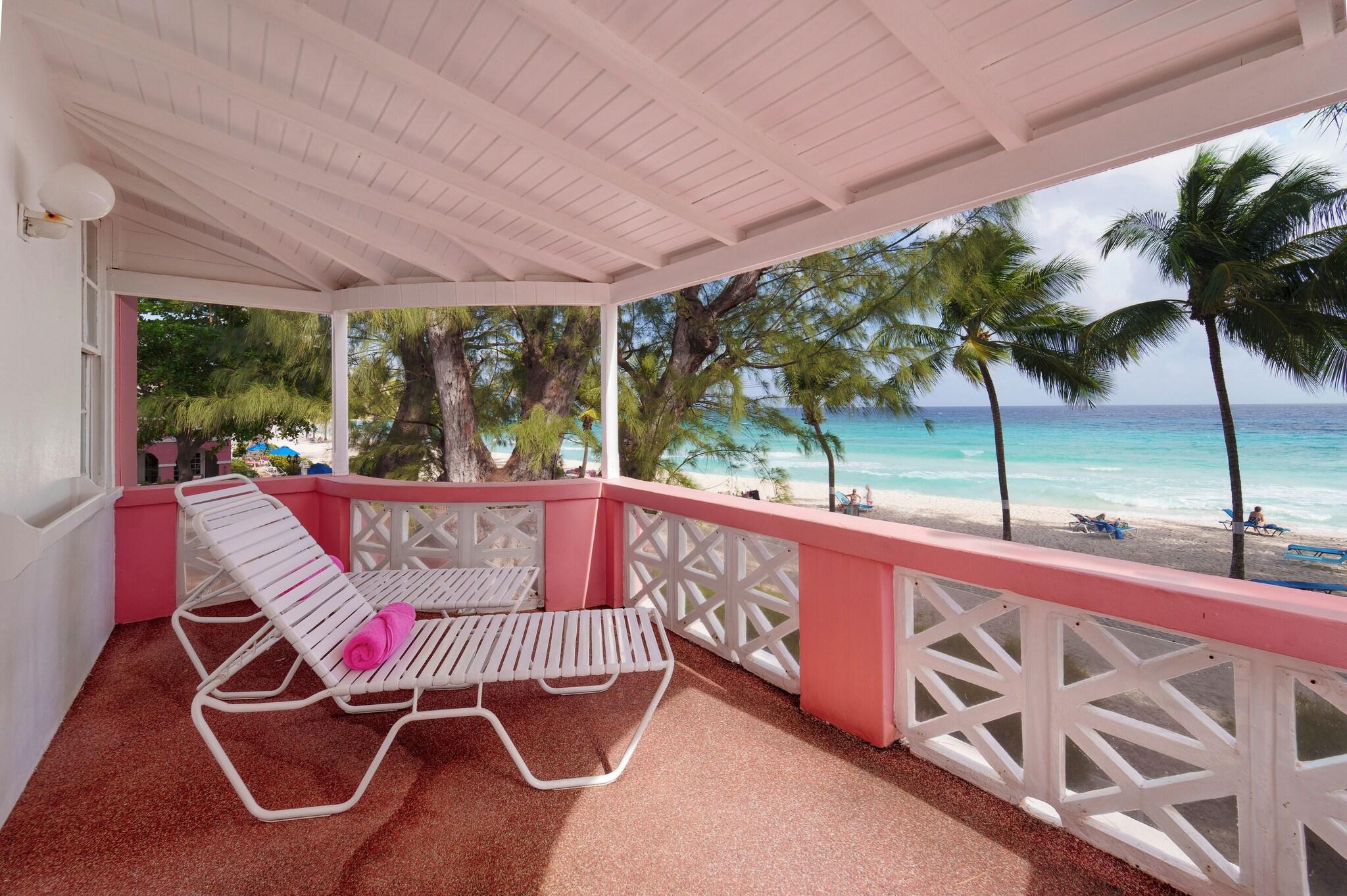 Junior Suite Queen Size Bed