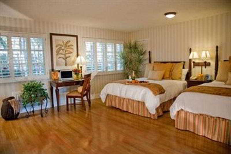 Double Two Queen Beds