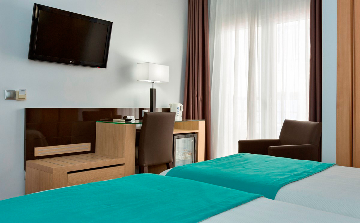 Double or Twin Standard