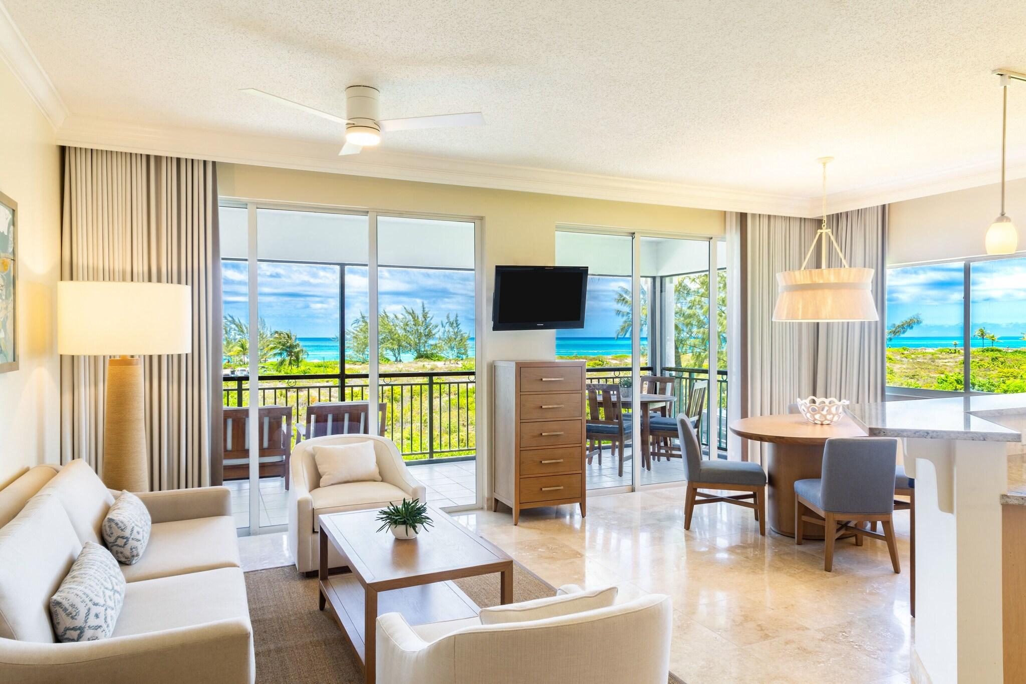 Suite Partial Ocean View King Bed