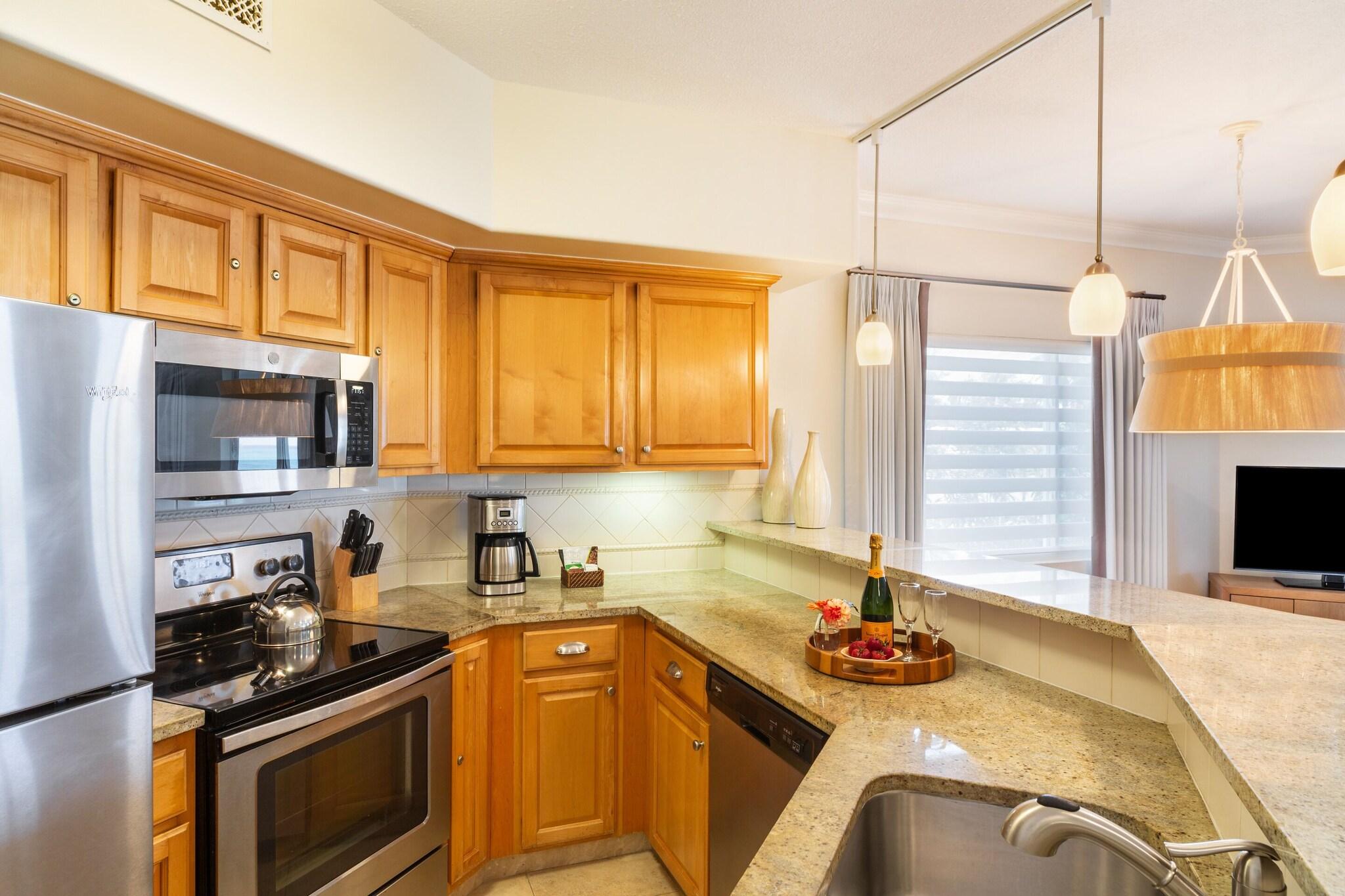 Suite Partial Ocean View King Bed