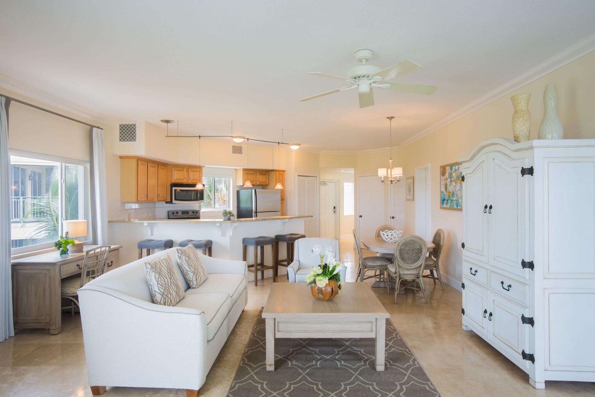 Suite Partial Ocean View King Bed