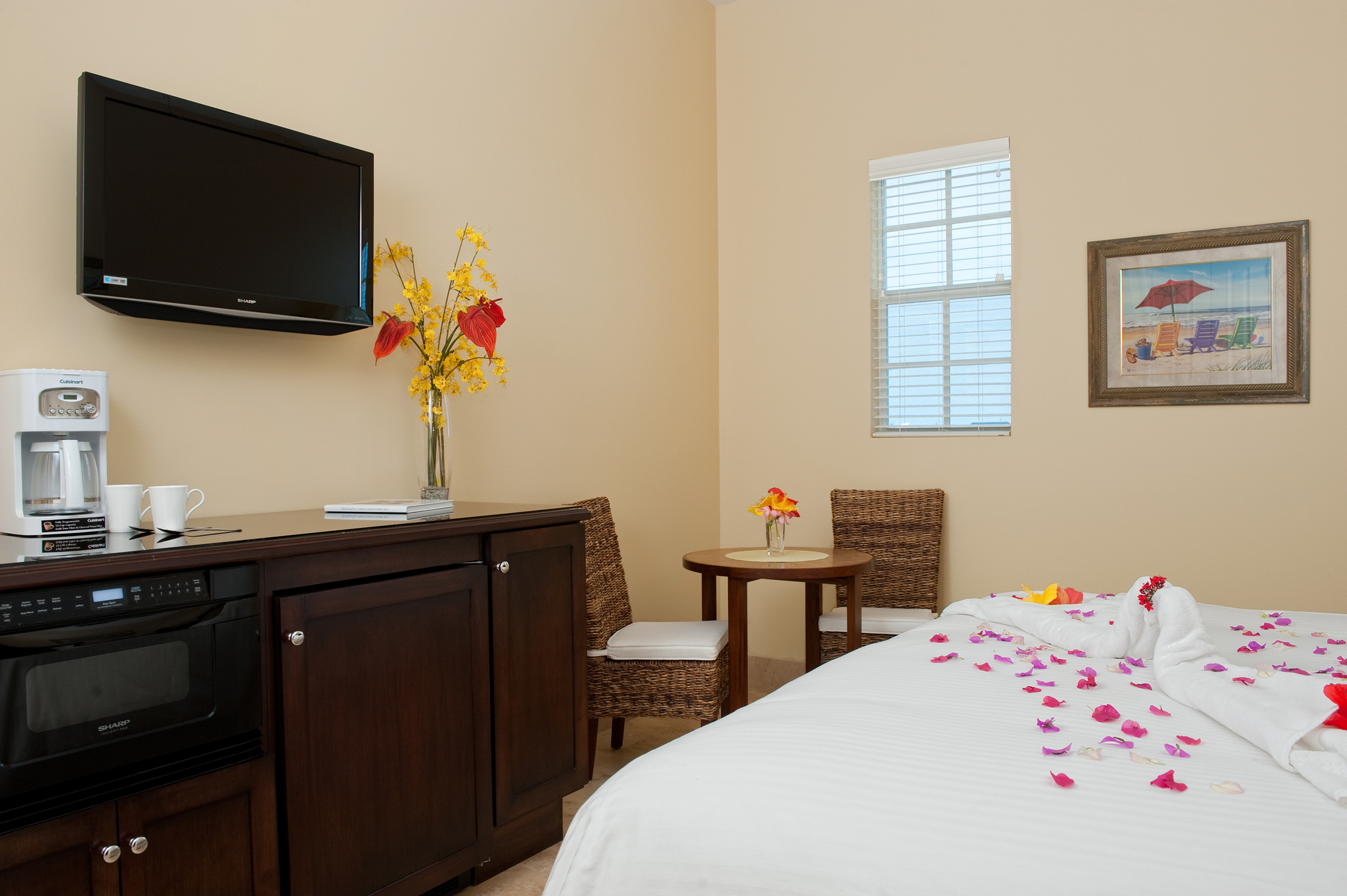 Bungalow King Bed One Bedroom 