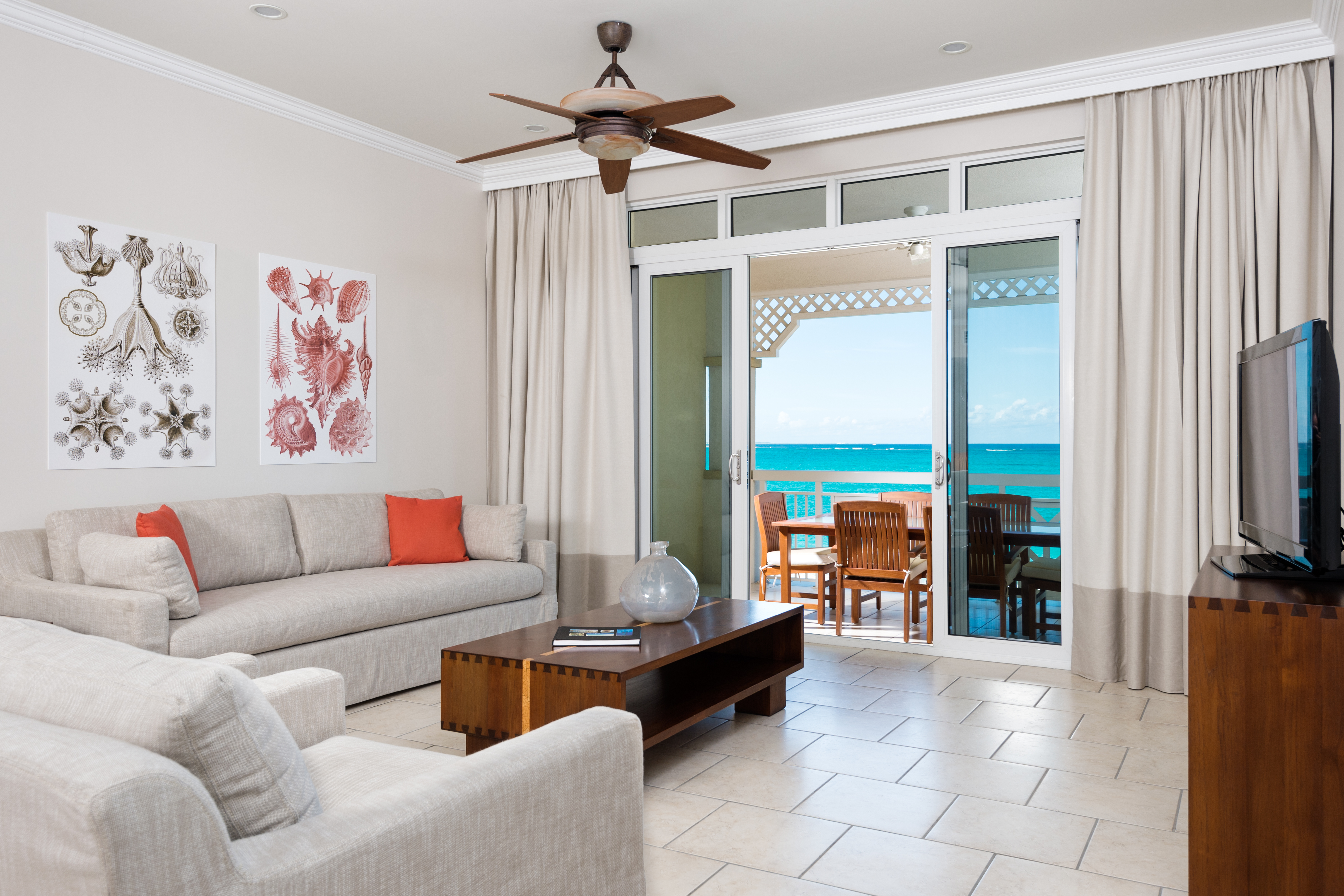 Suite Ocean Front Two Bedrooms