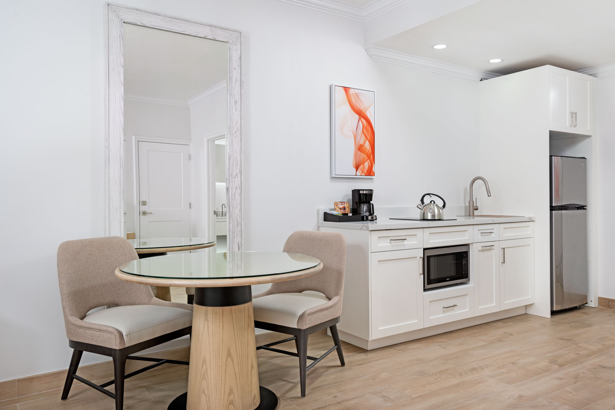 Studio Deluxe Partial Ocean View