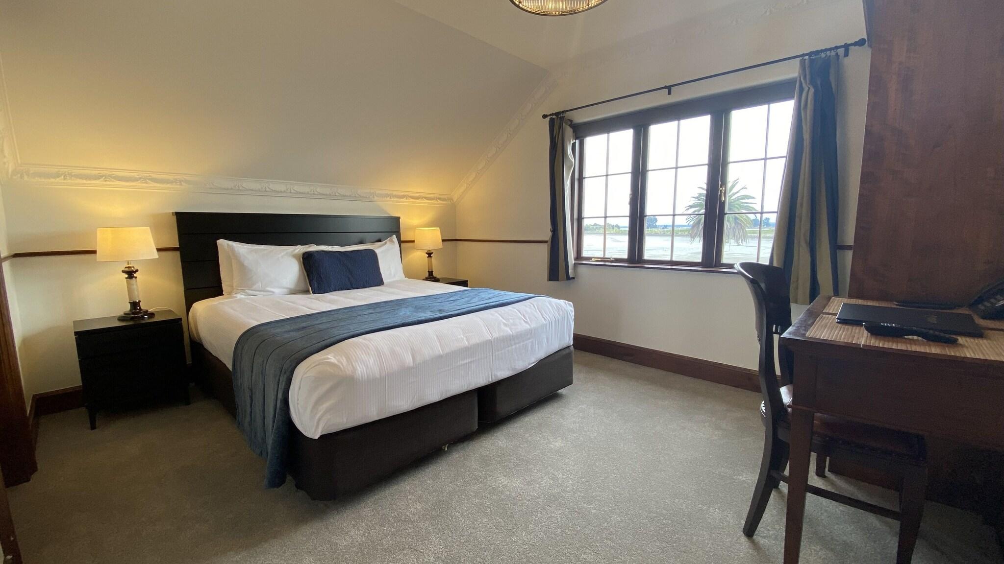 Apartment Sea View King Bed