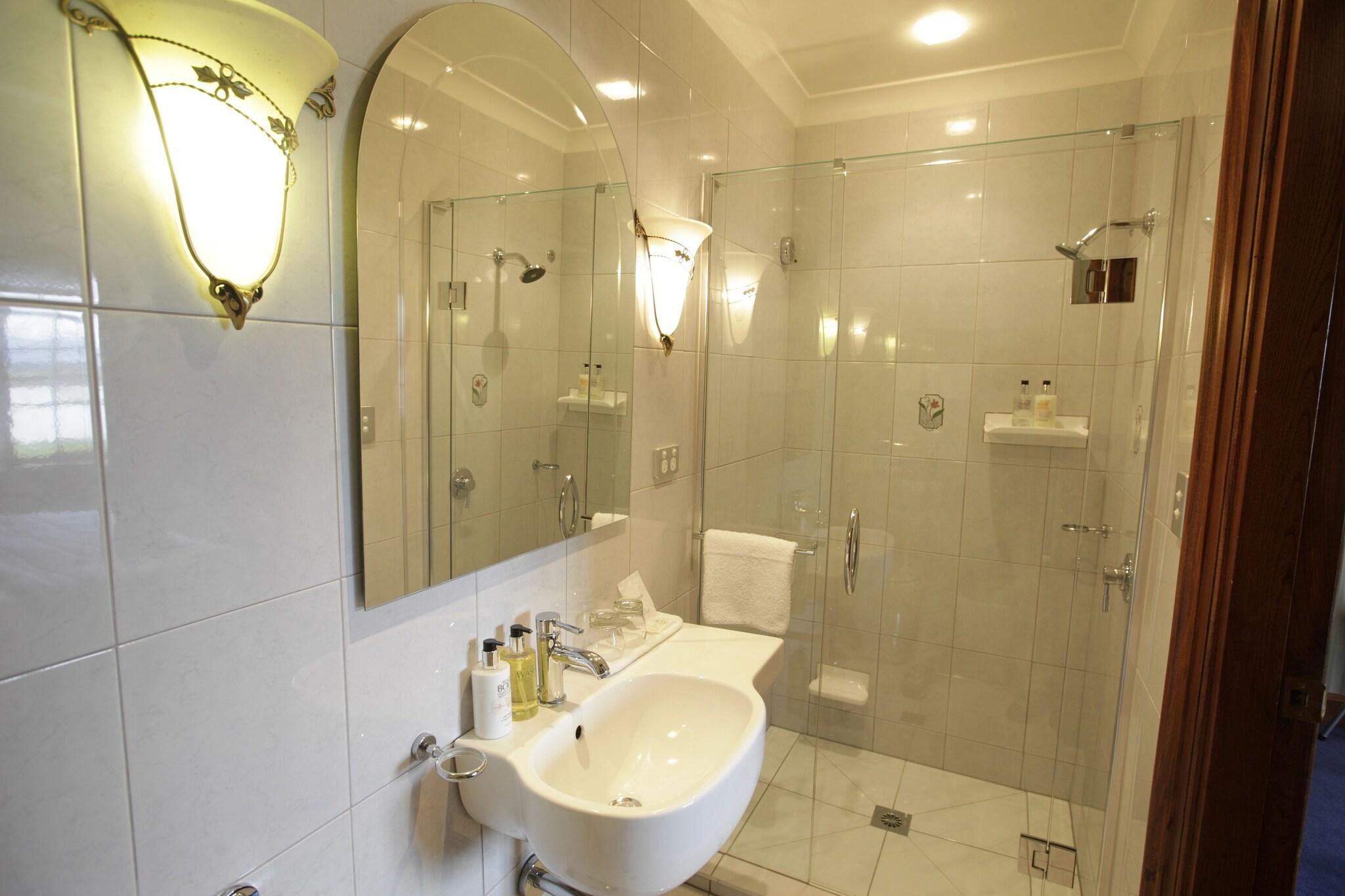 Double Sea View King Bed