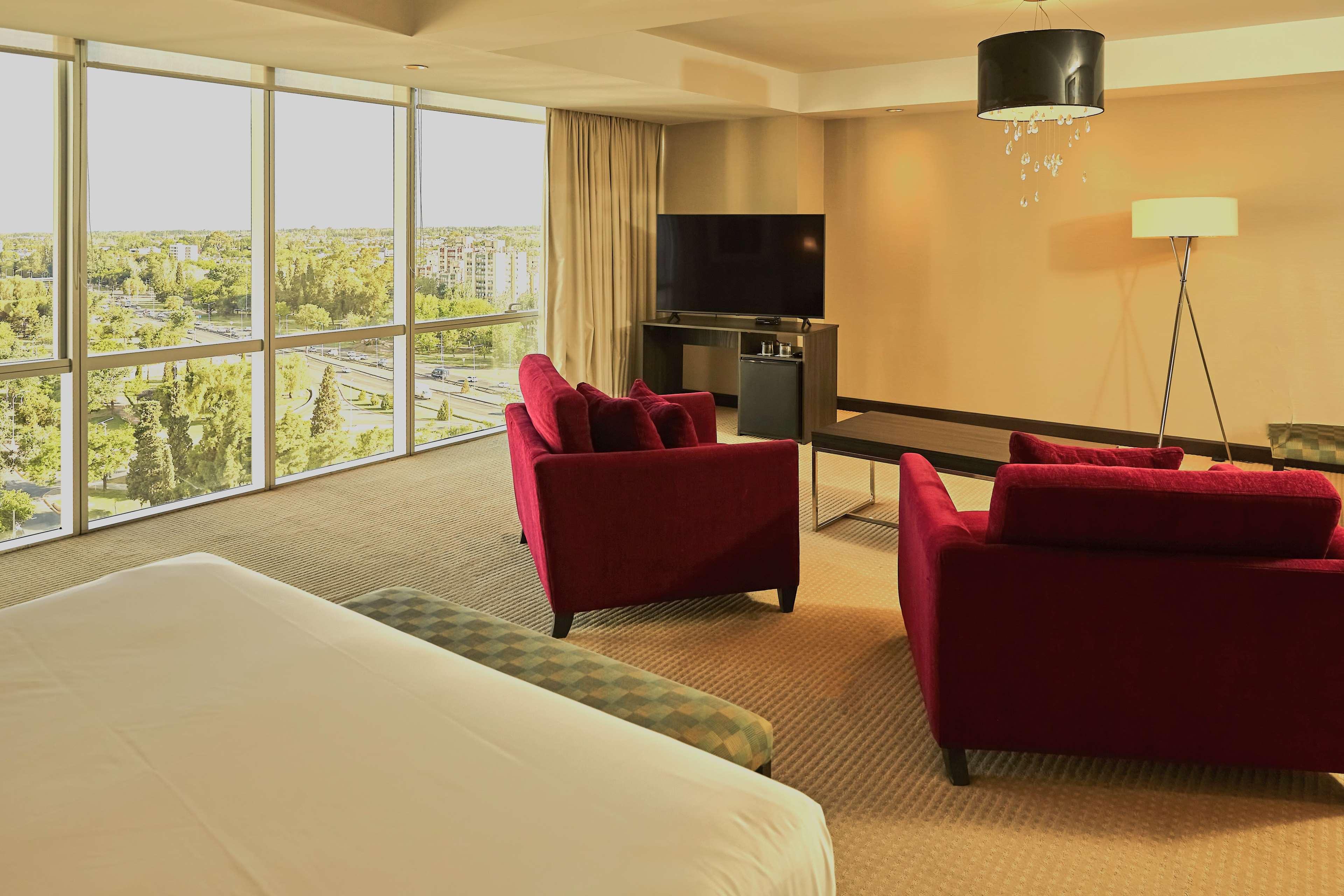 Junior Suite King Size Bed