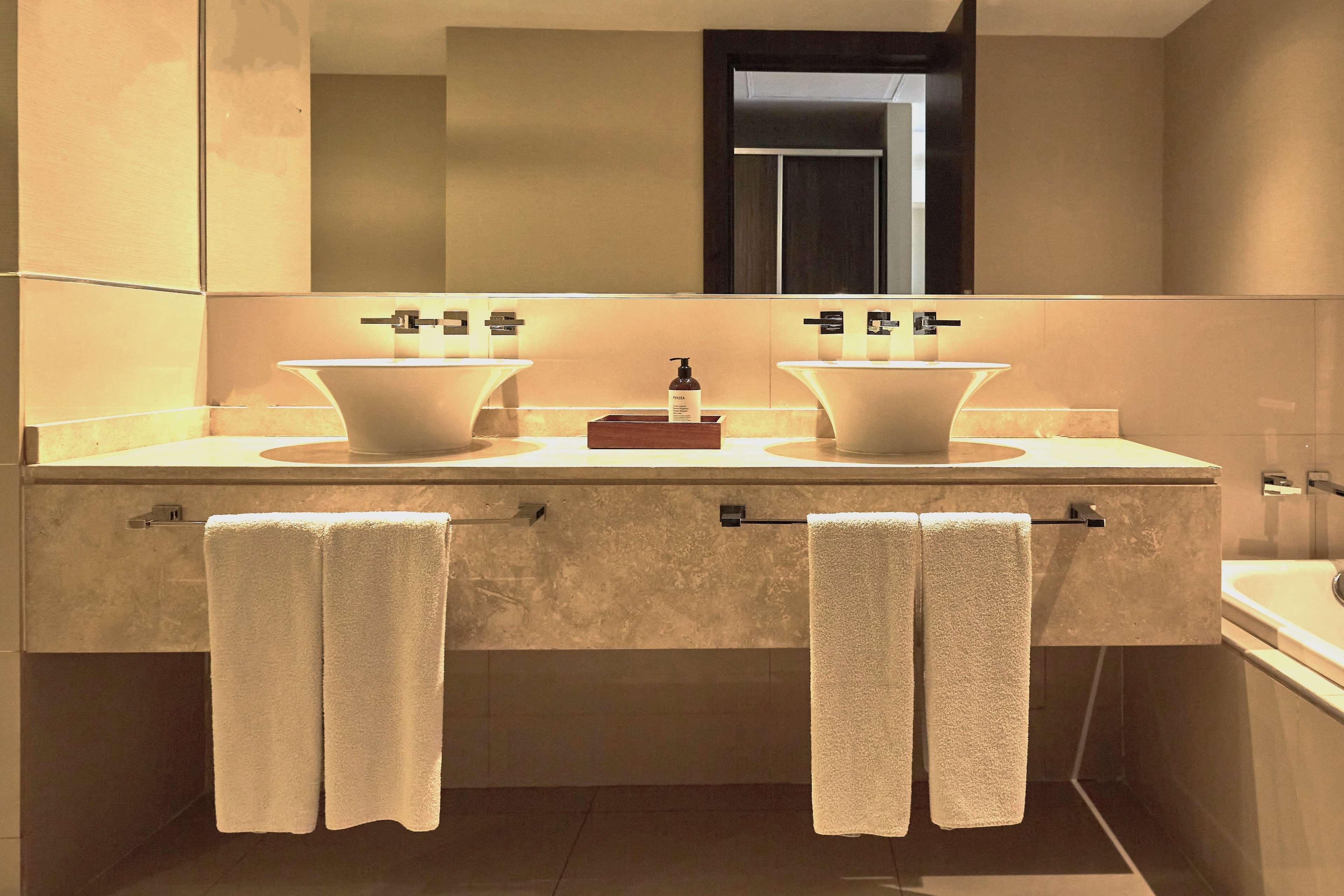 Junior Suite King Size Bed