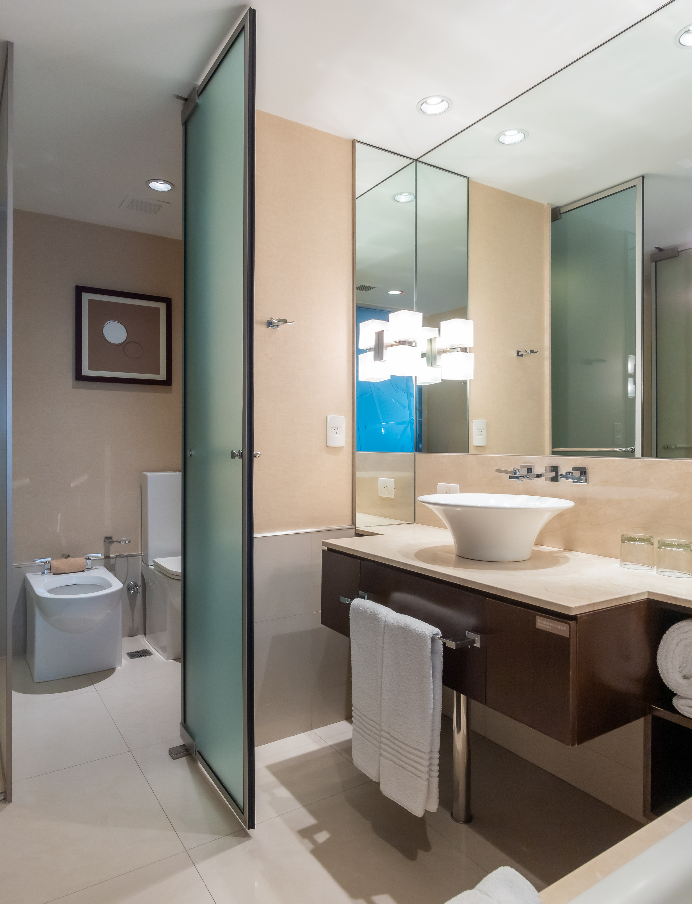 Double Deluxe One Bed