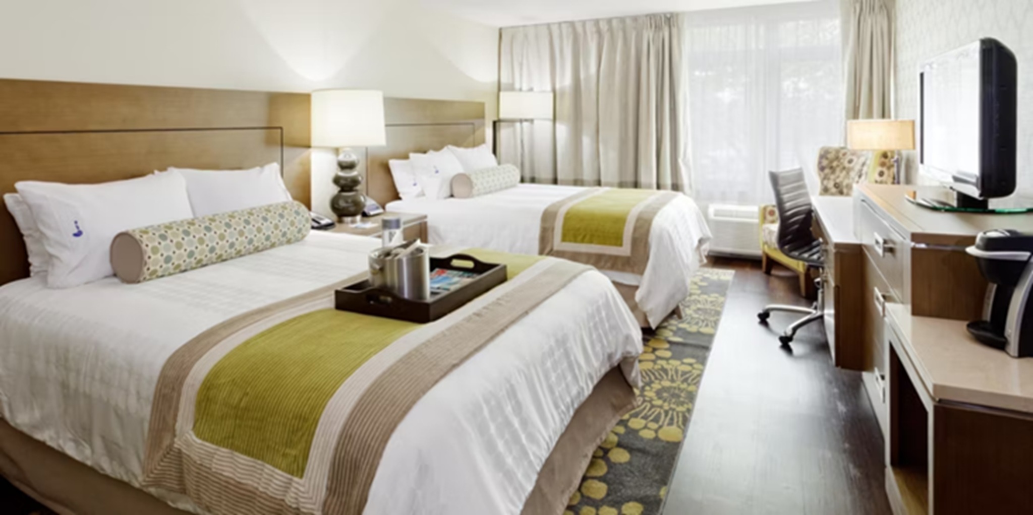 Double Two Queen Beds Premium