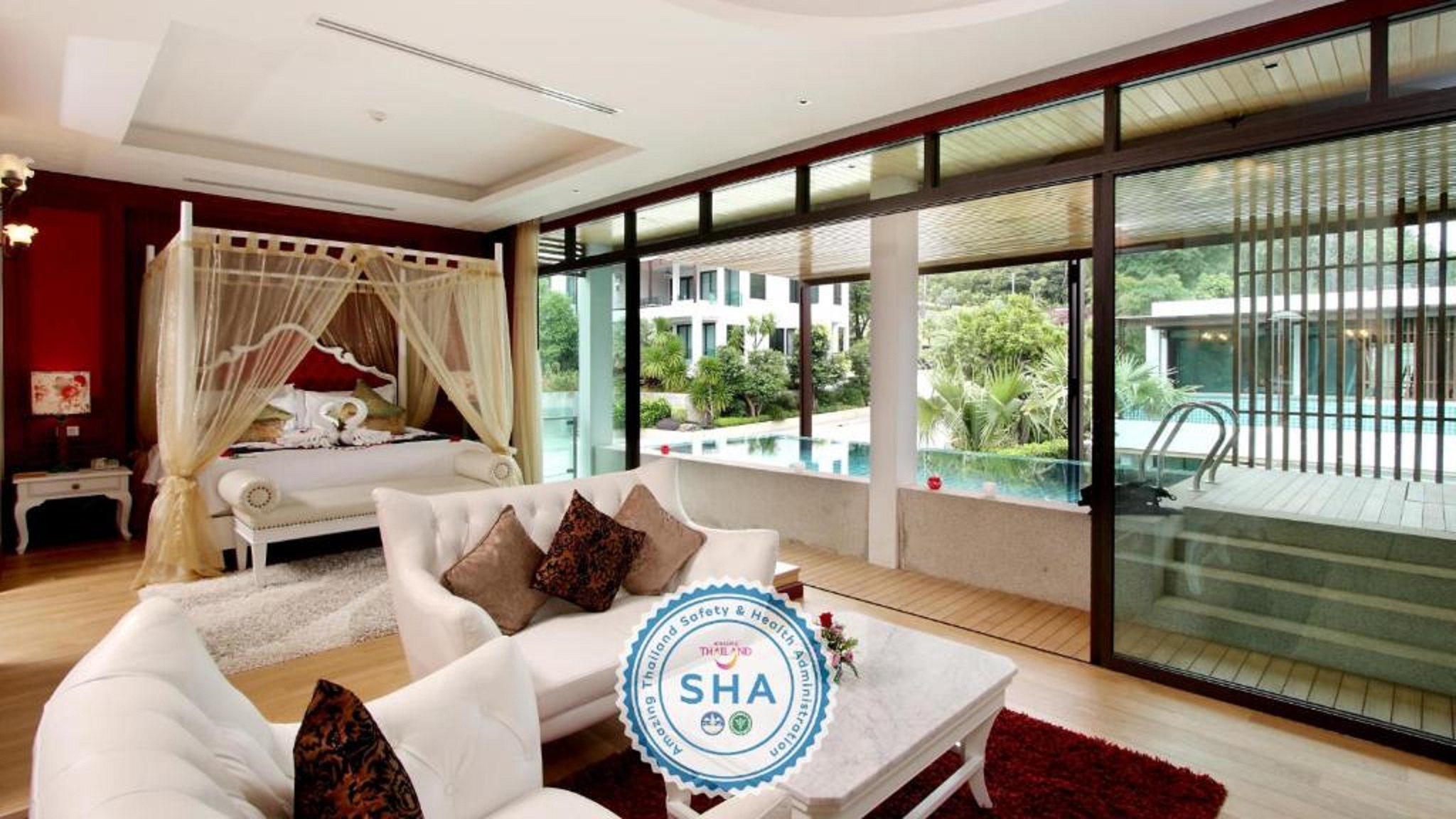 Suite with Private Pool