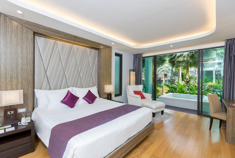 Room Deluxe King Bed