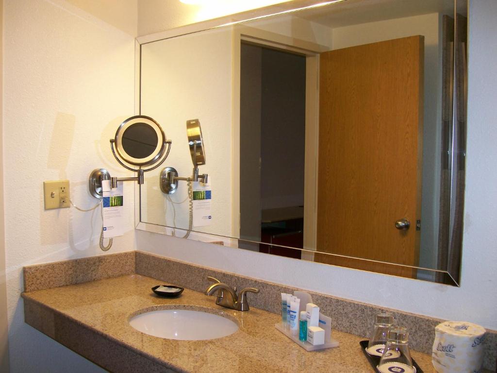 Suite Two Double Beds