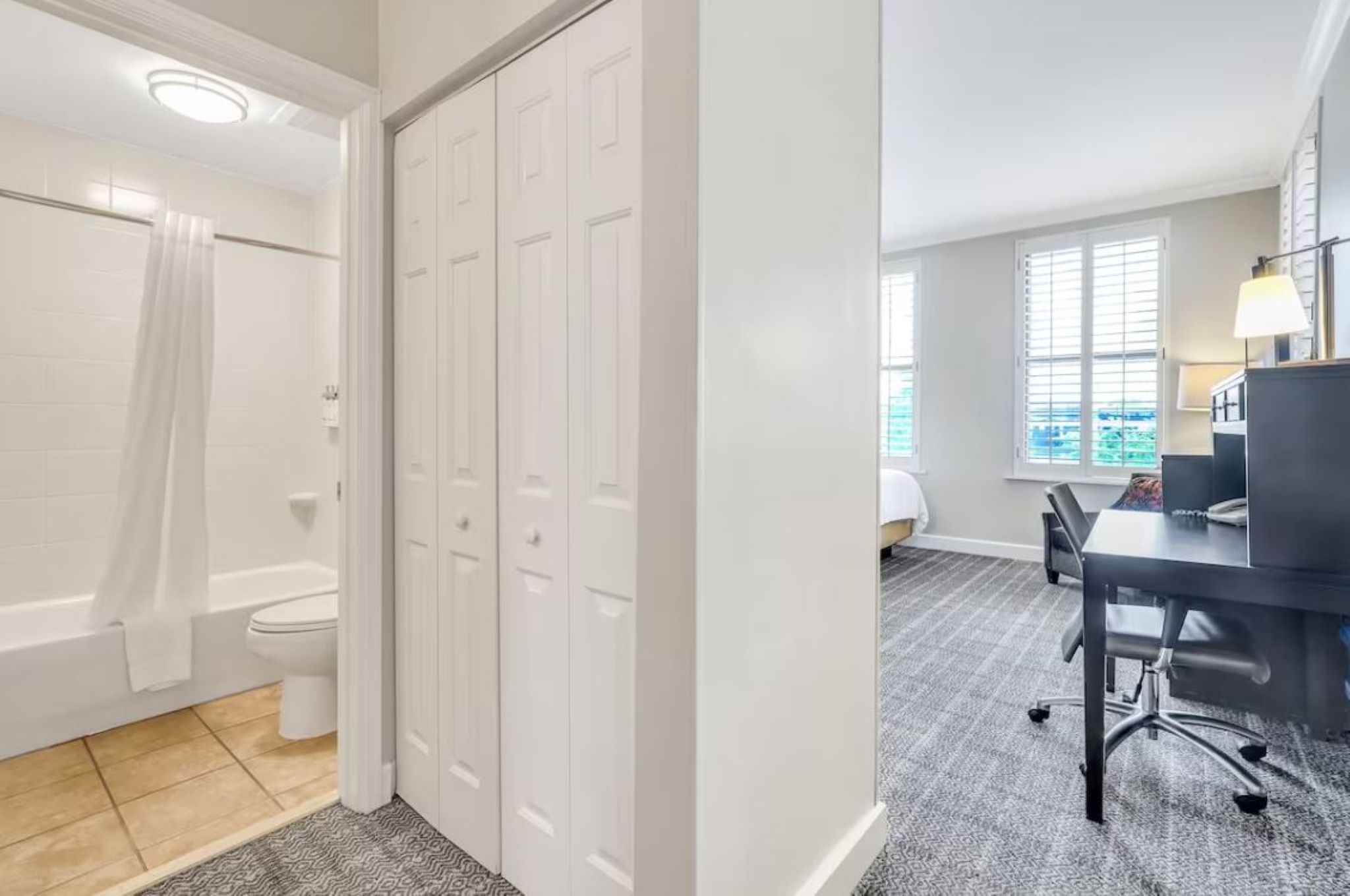 Suite City View Two Double Beds