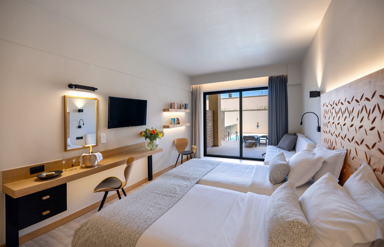 Double or Twin Superior with Private Pool