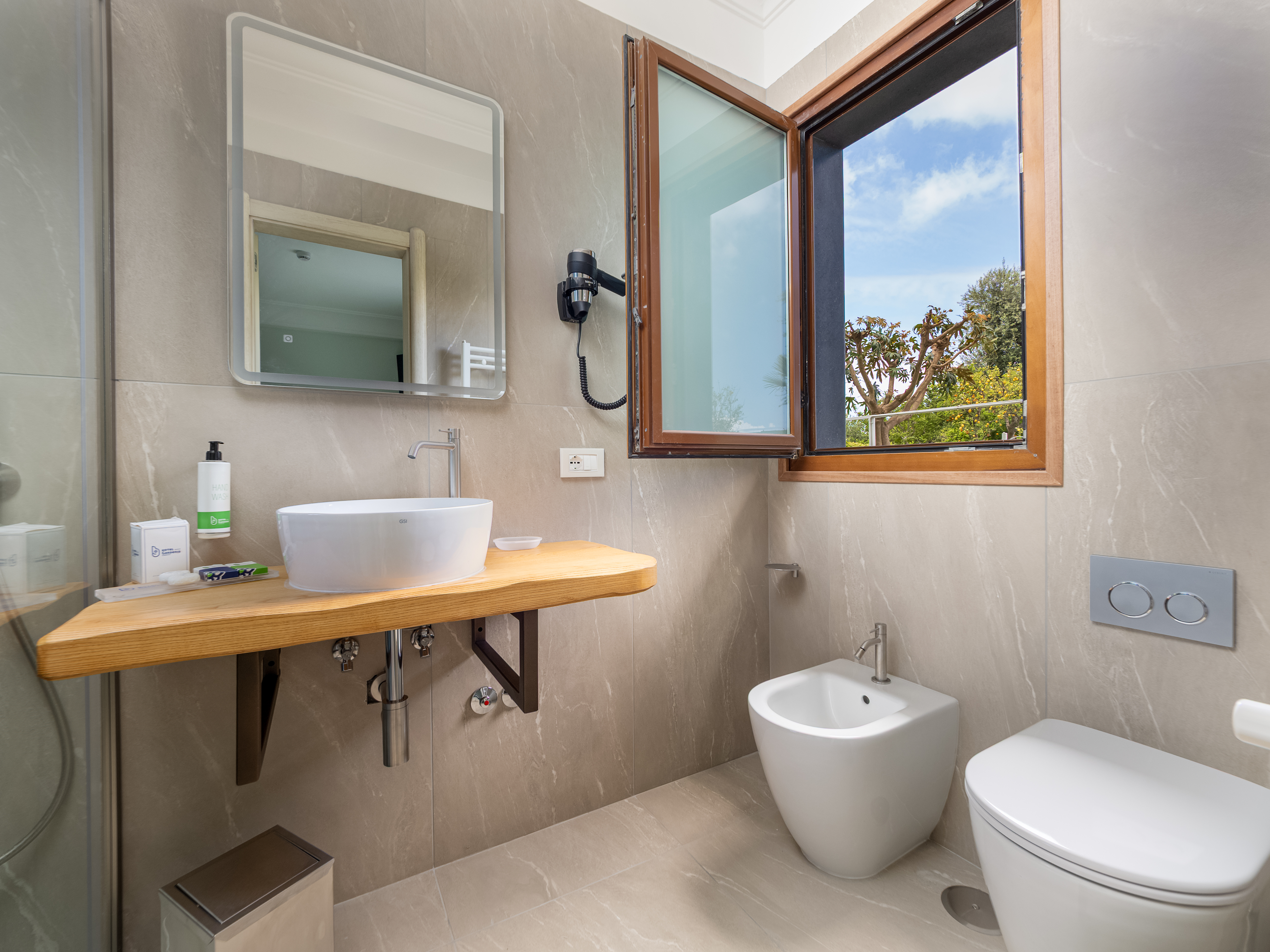 Double or Twin Standard