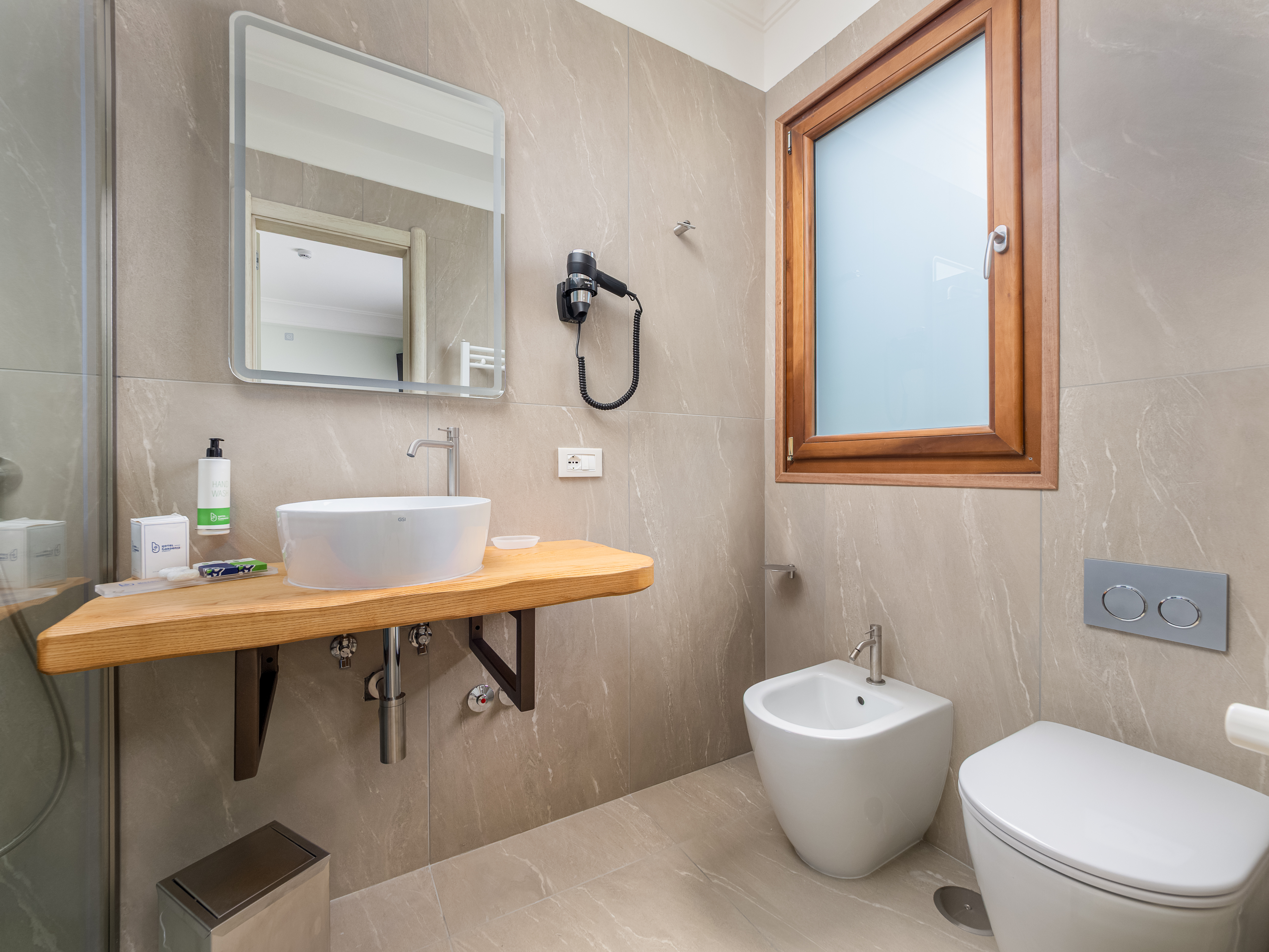 Double or Twin Standard