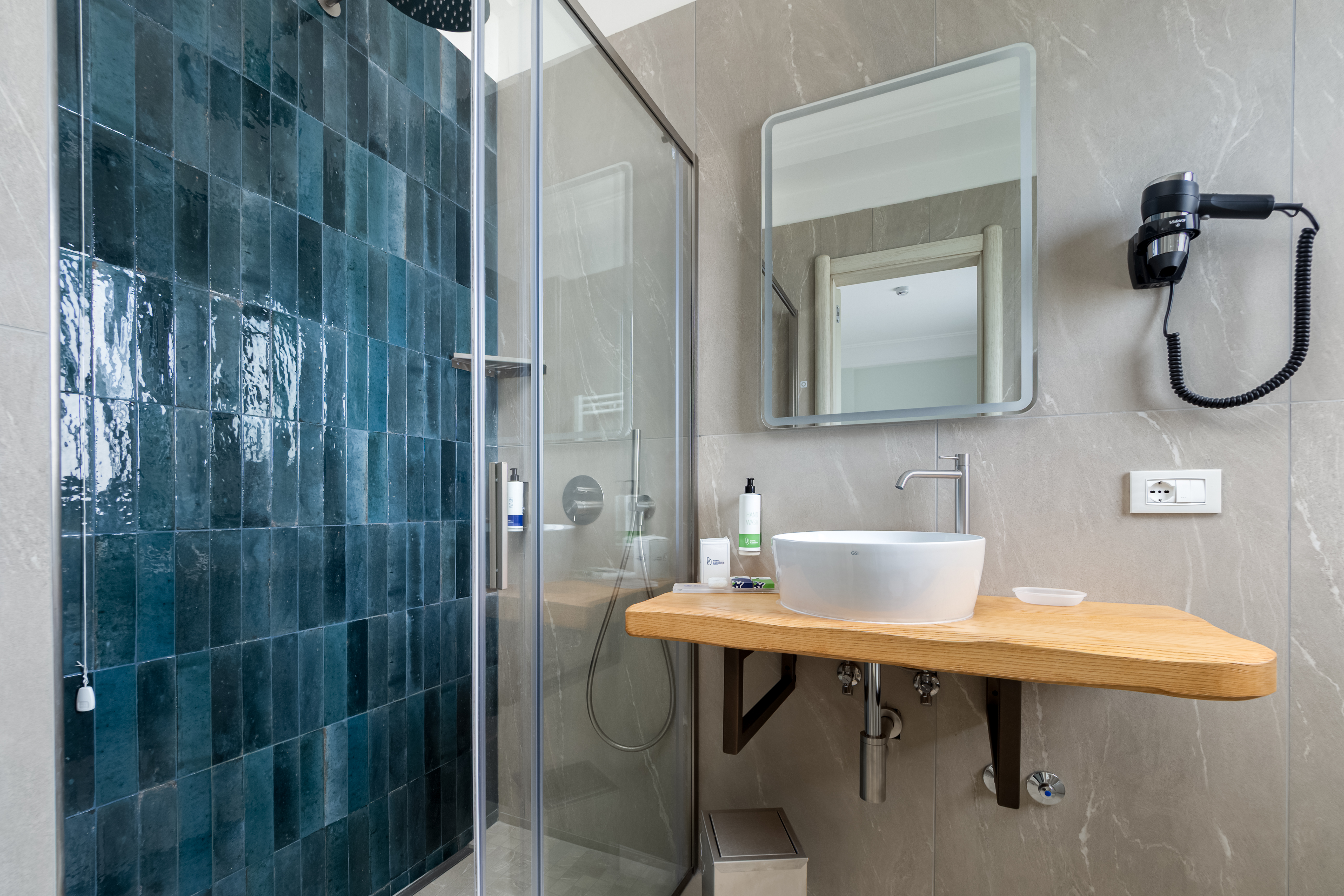 Double or Twin Standard