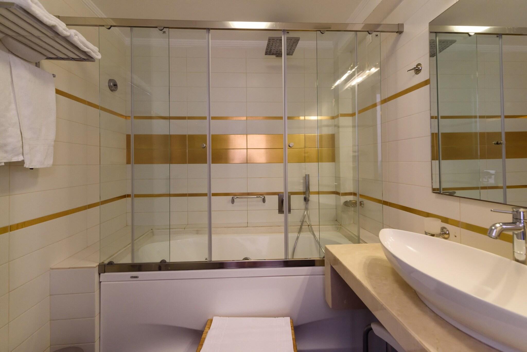 Suite with Double Bed