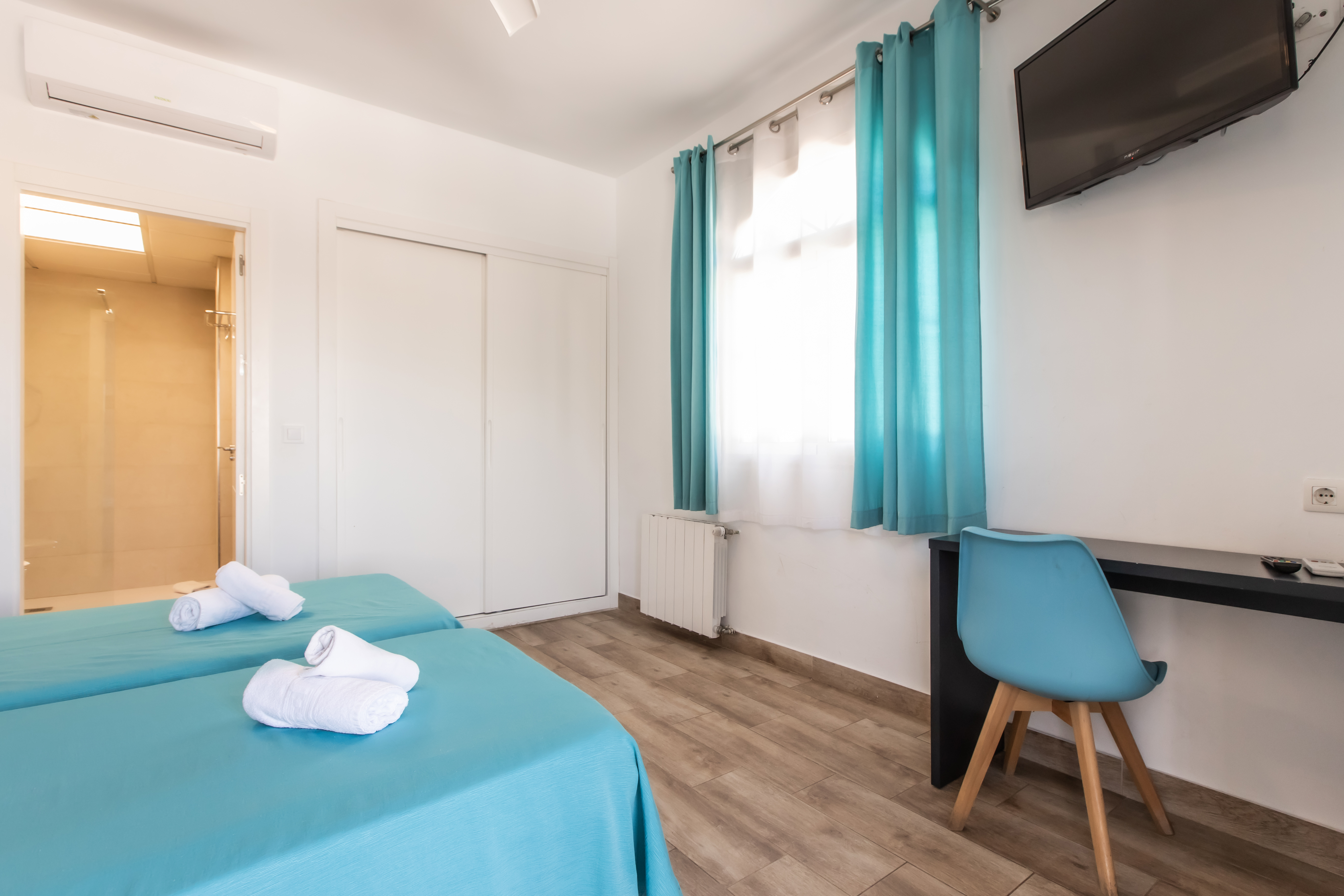 Double or Twin Standard