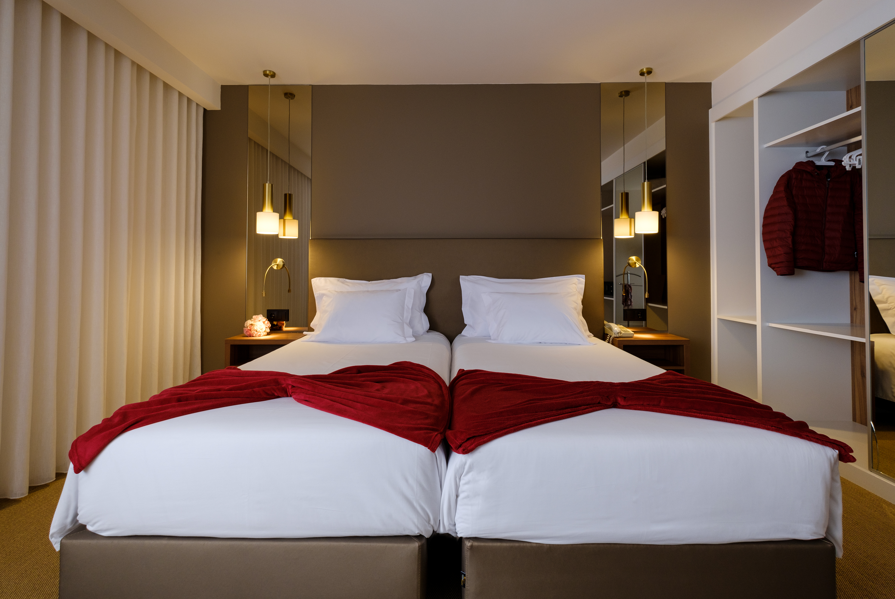 Double or Twin Standard