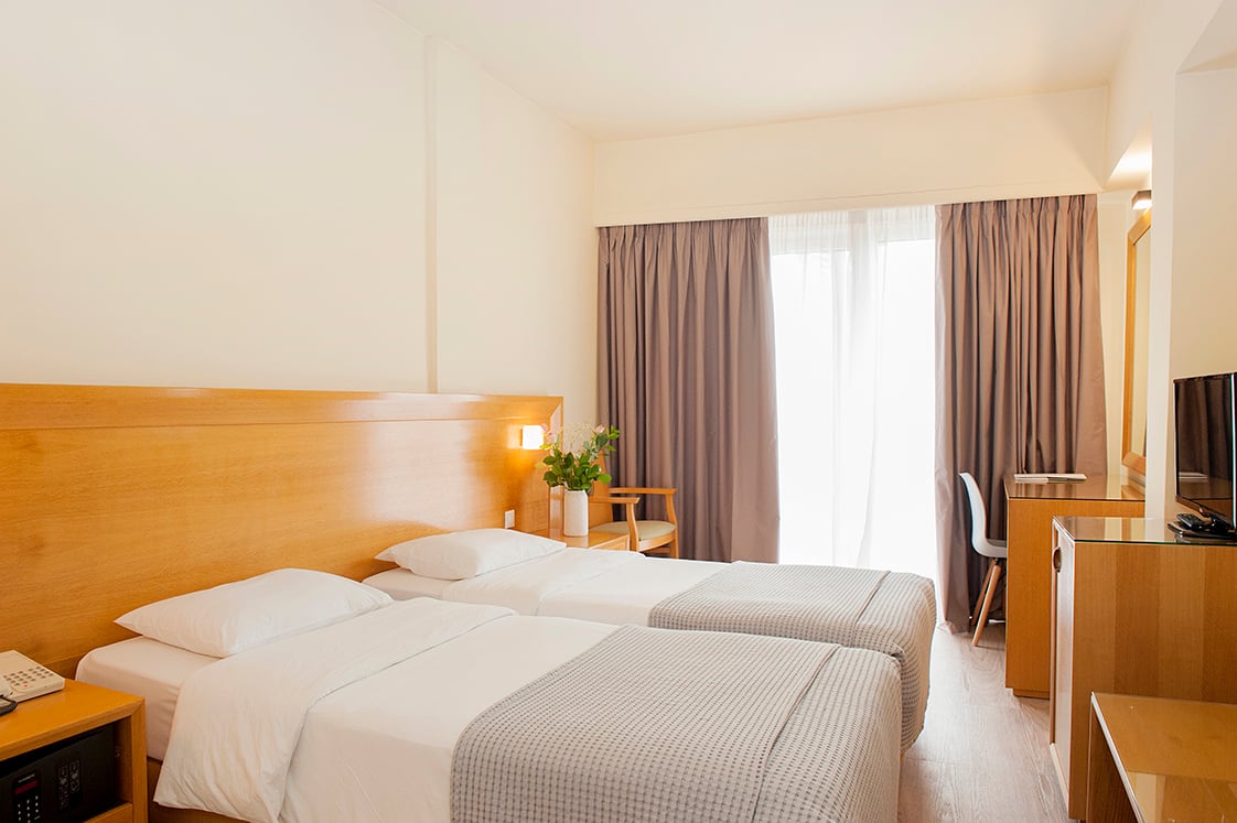 Double or Twin Standard