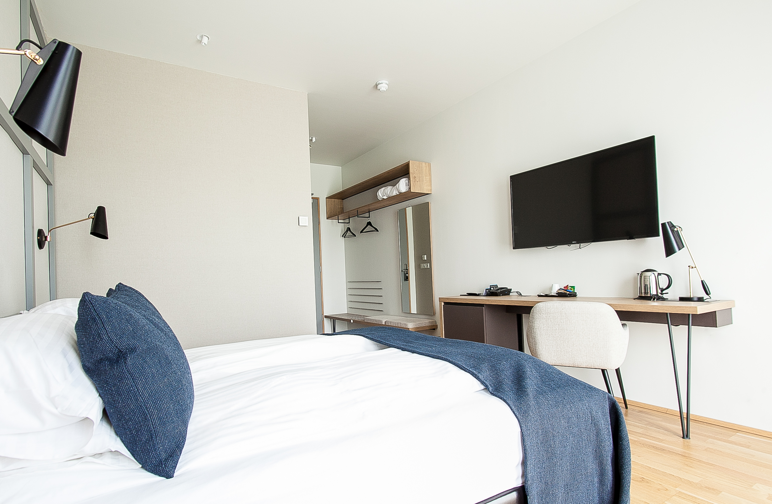 Double or Twin Standard