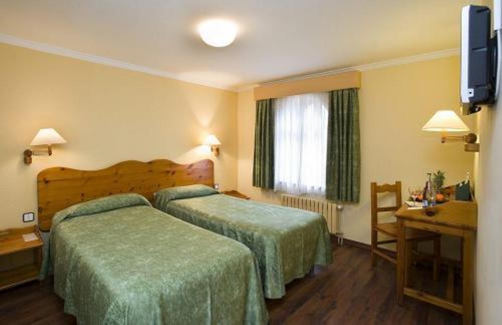 Double or Twin Standard