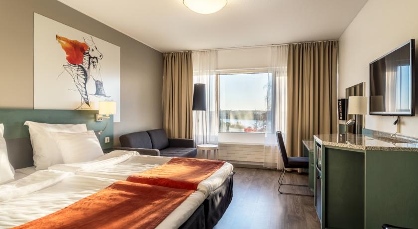 Family Room Capacity 4