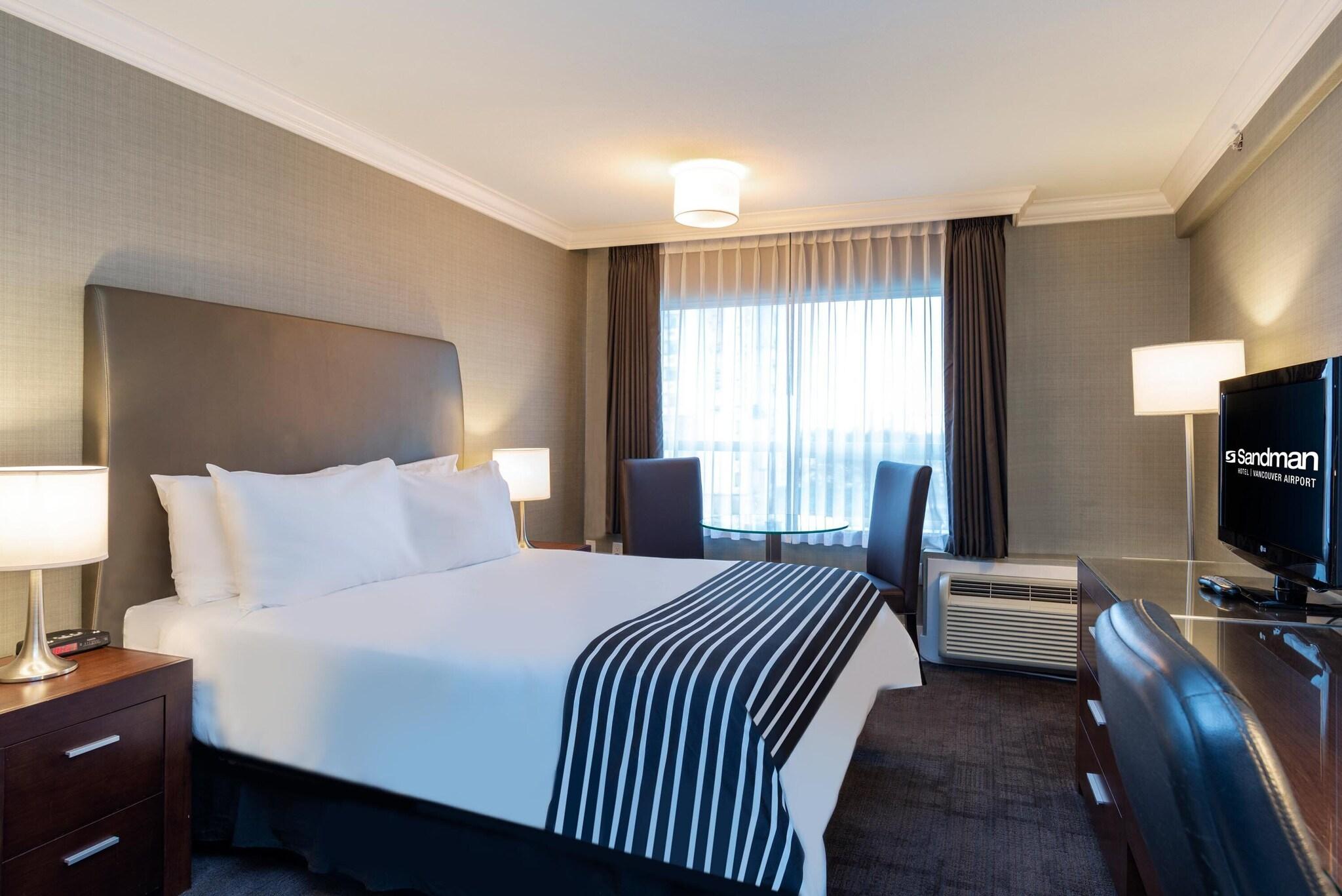 Double Executive Queen Bed