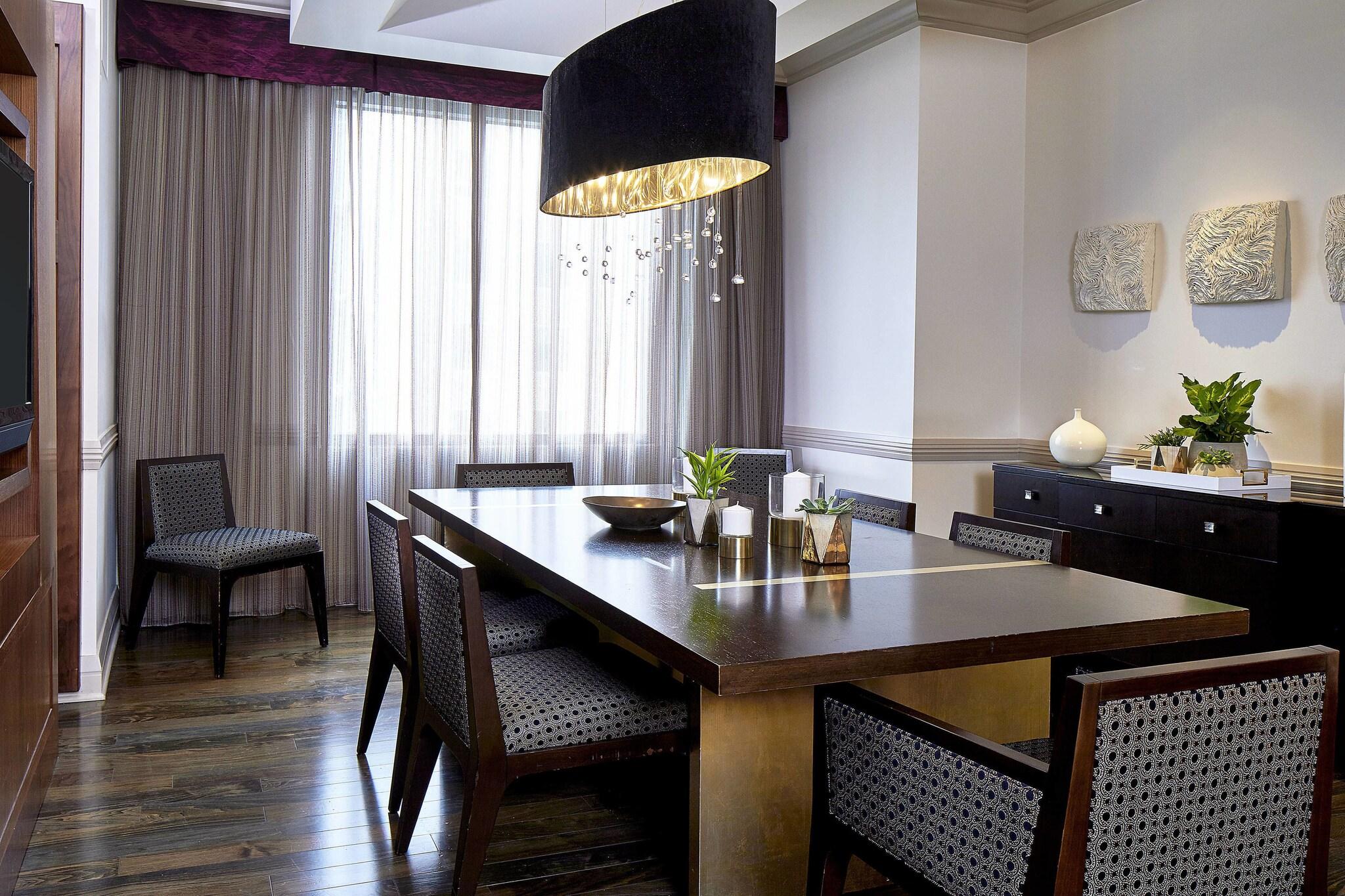 Suite Executive City View