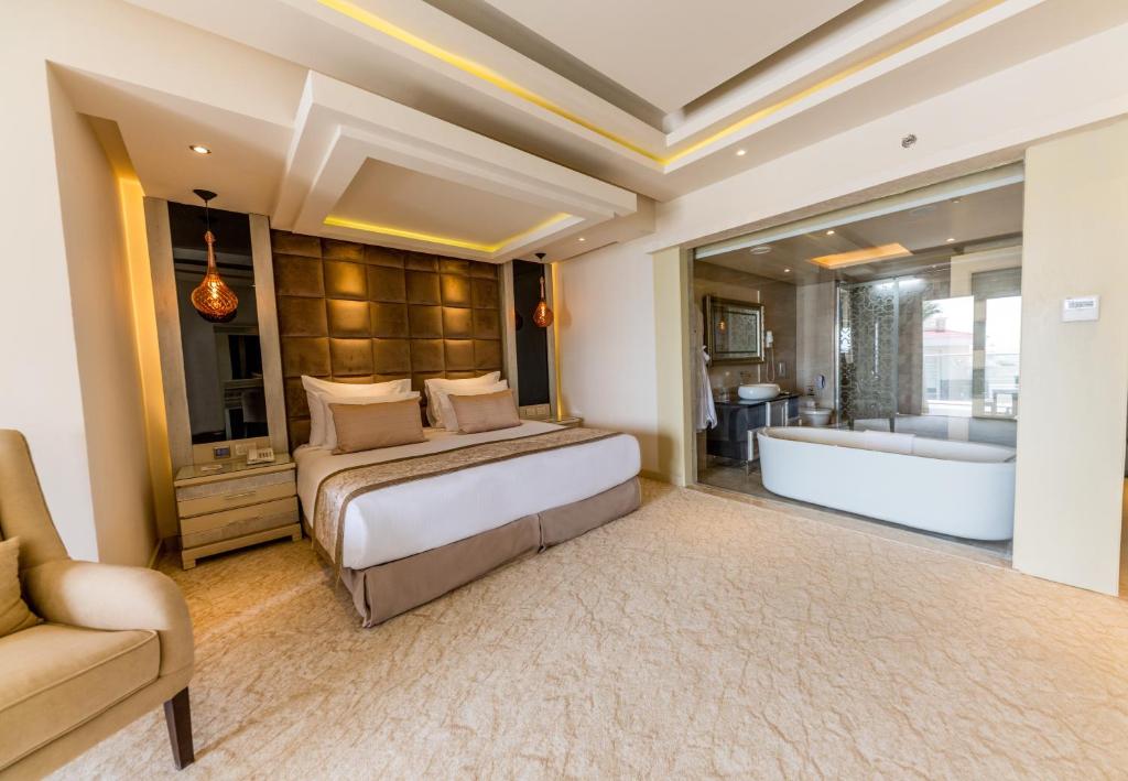 Double Deluxe with Jacuzzi