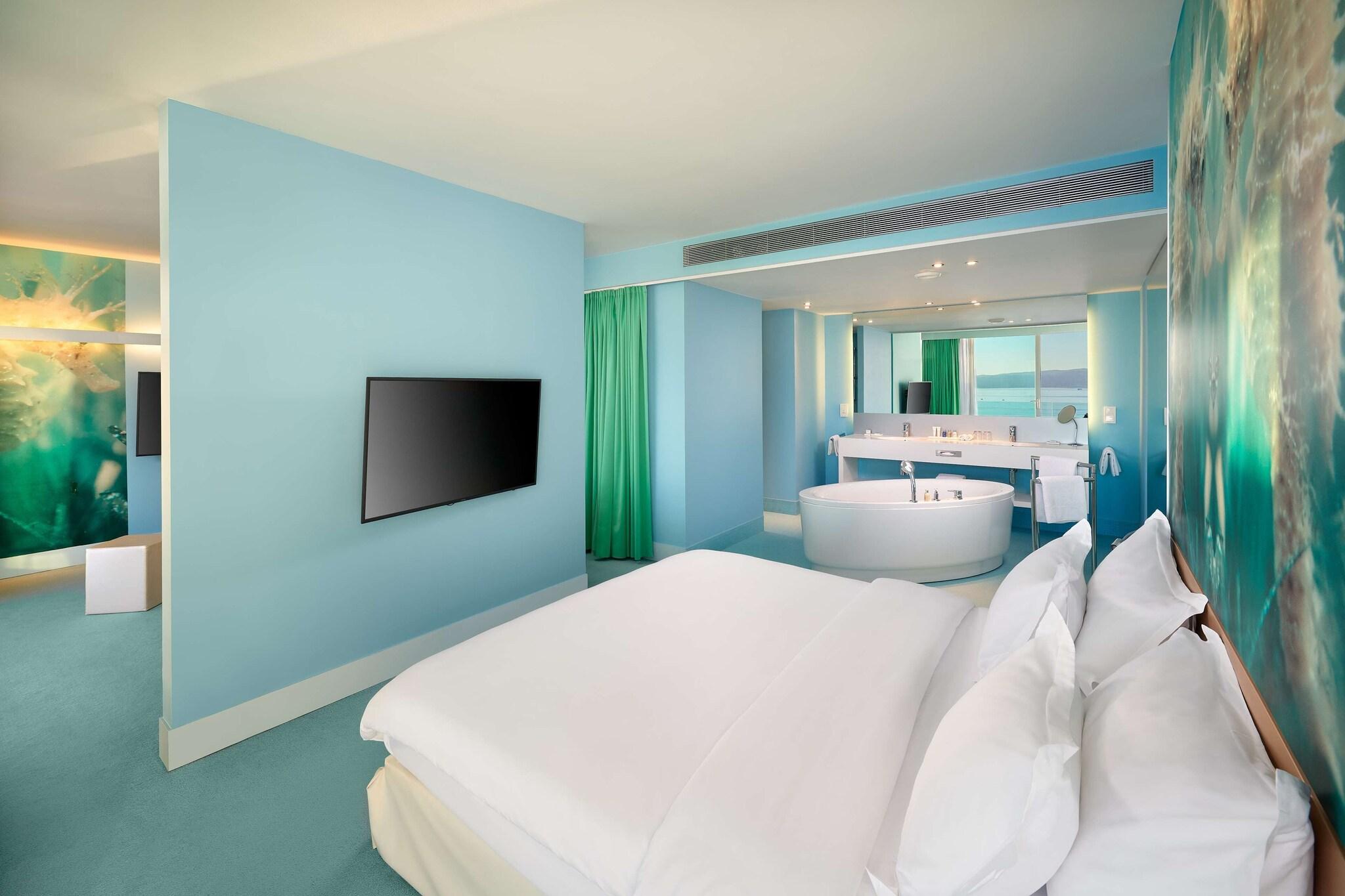 Junior Suite Sea View King Bed