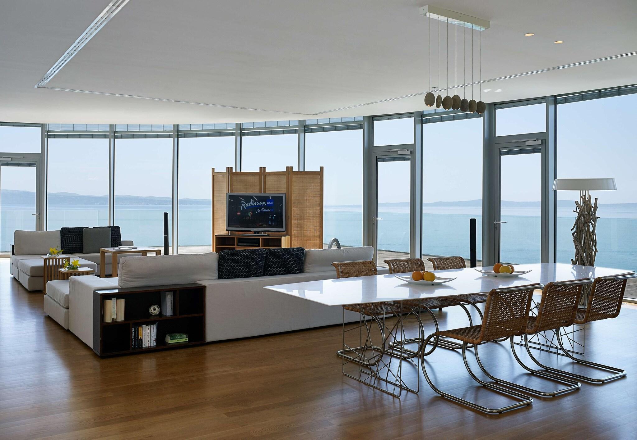 Room Penthouse with Views