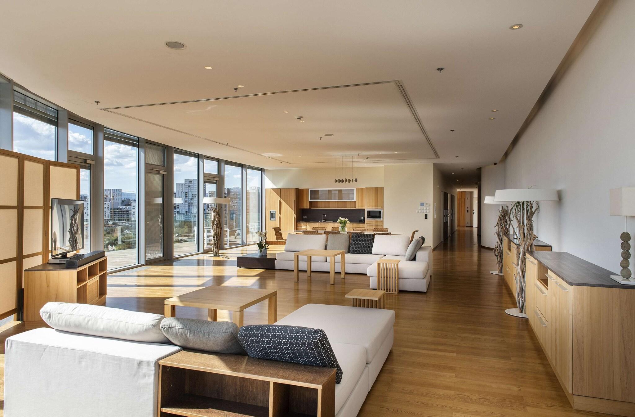 Room Penthouse with Views