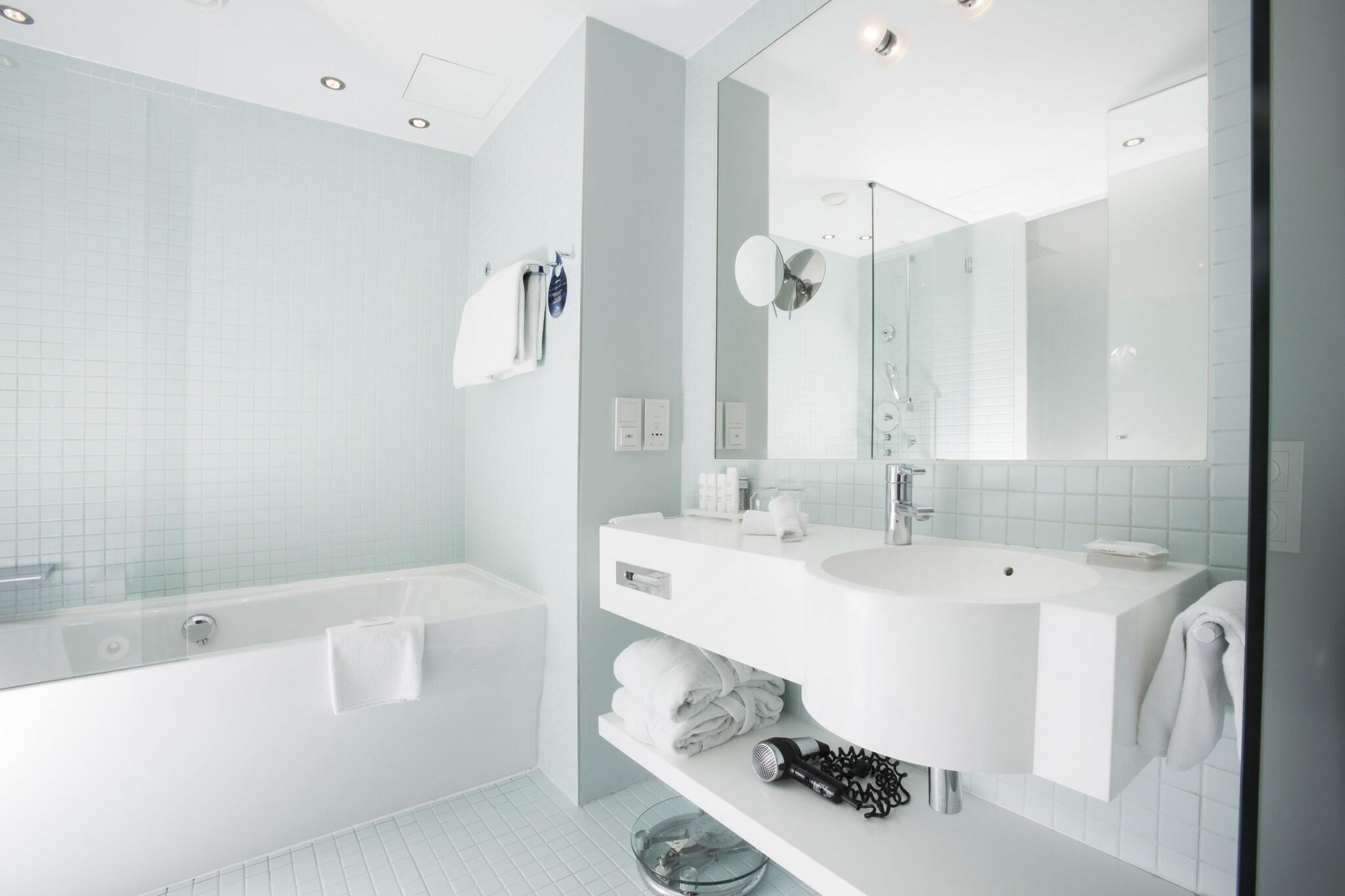 Twin Superior City View