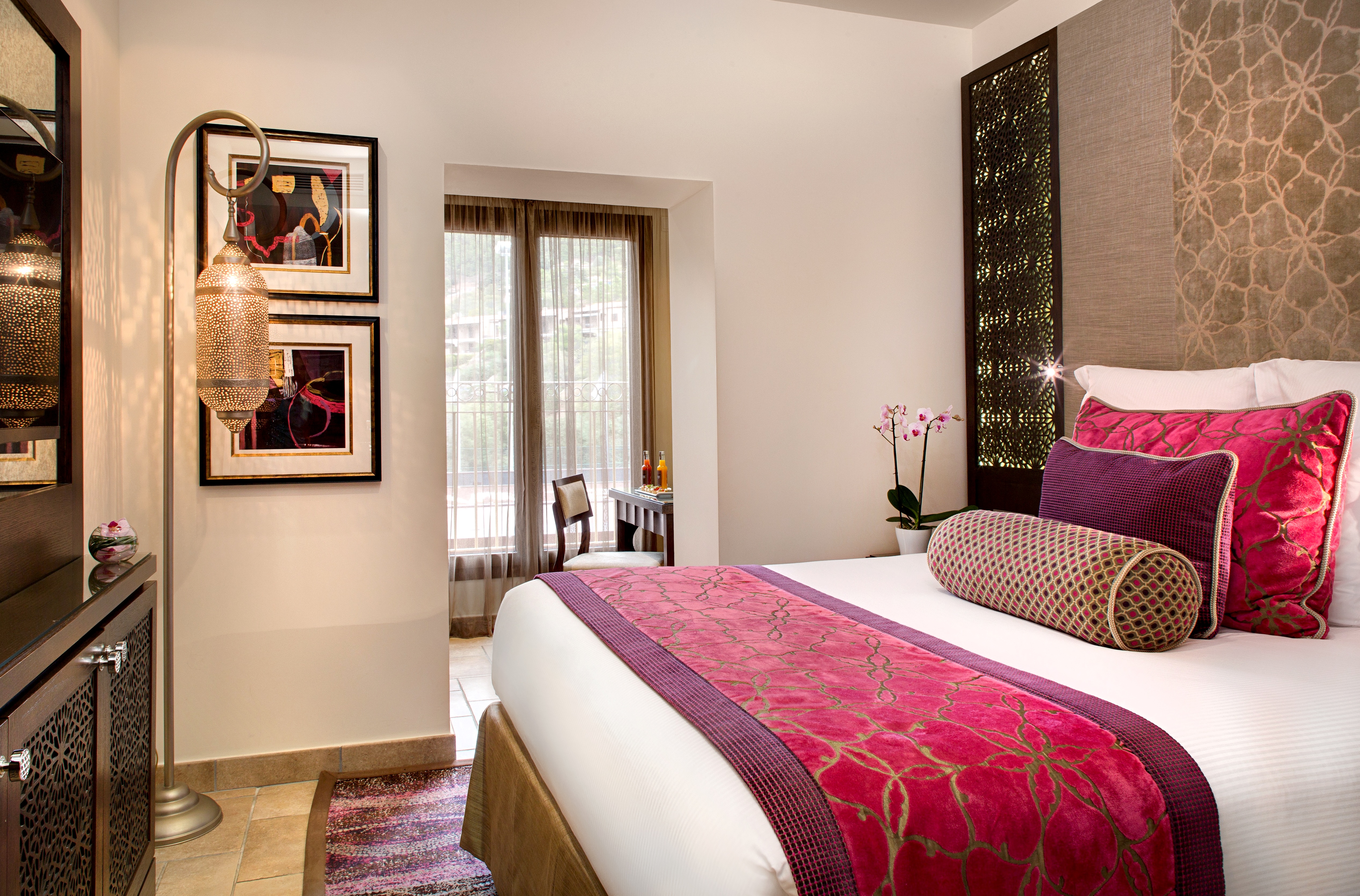 Double Queen Size Bed