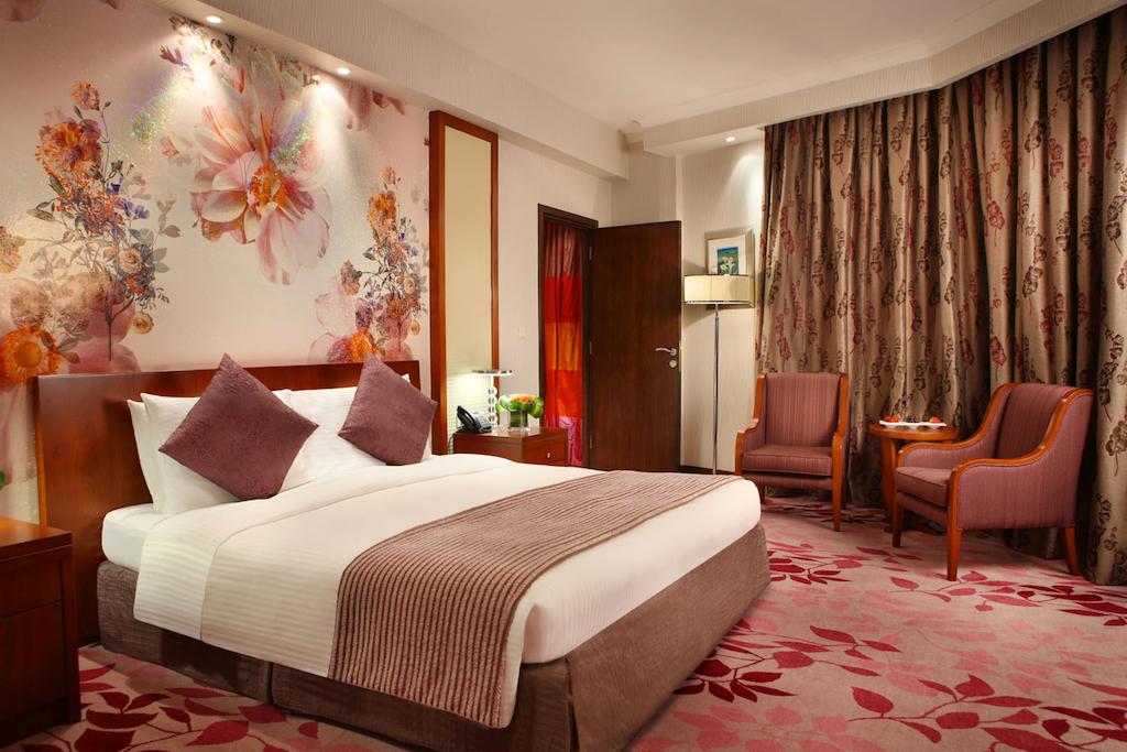 Suite Deluxe King Bed