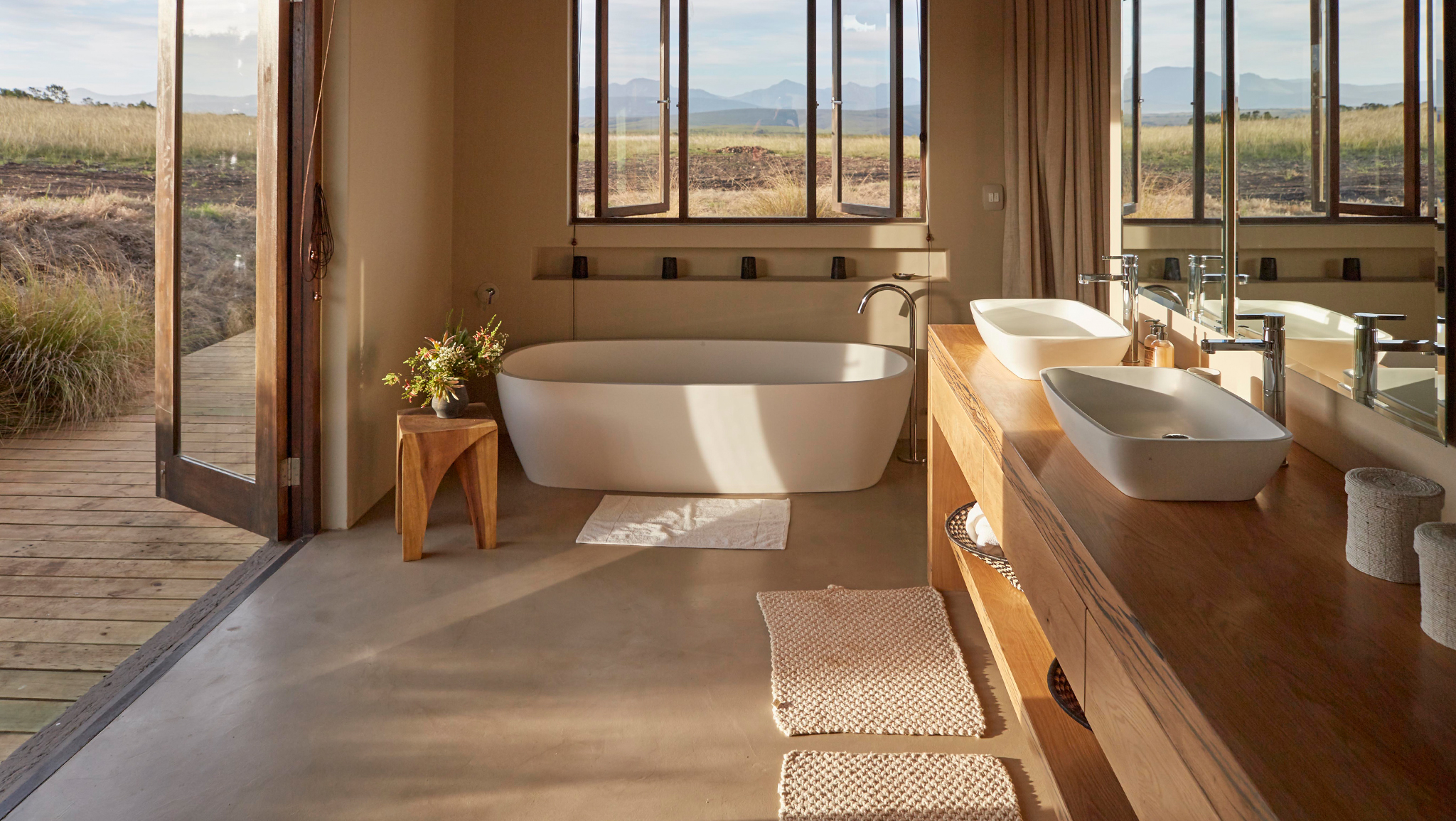 Quadruple Capacity 8 Four Bedrooms